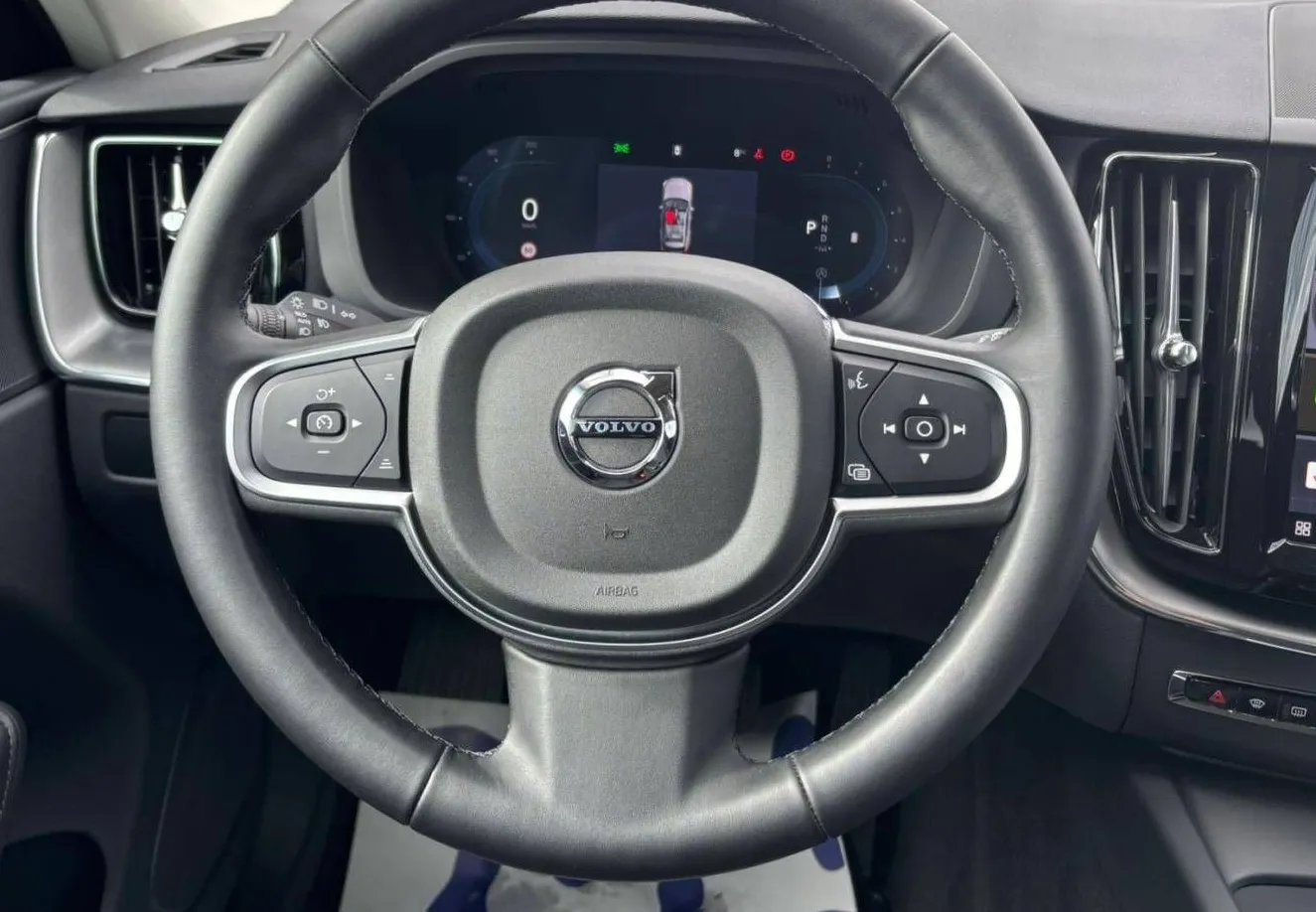 Zunanja slika - Volvo XC60 - VOLVO  B5P AWD Core KAMERA-ACC-KEYLESS - 11