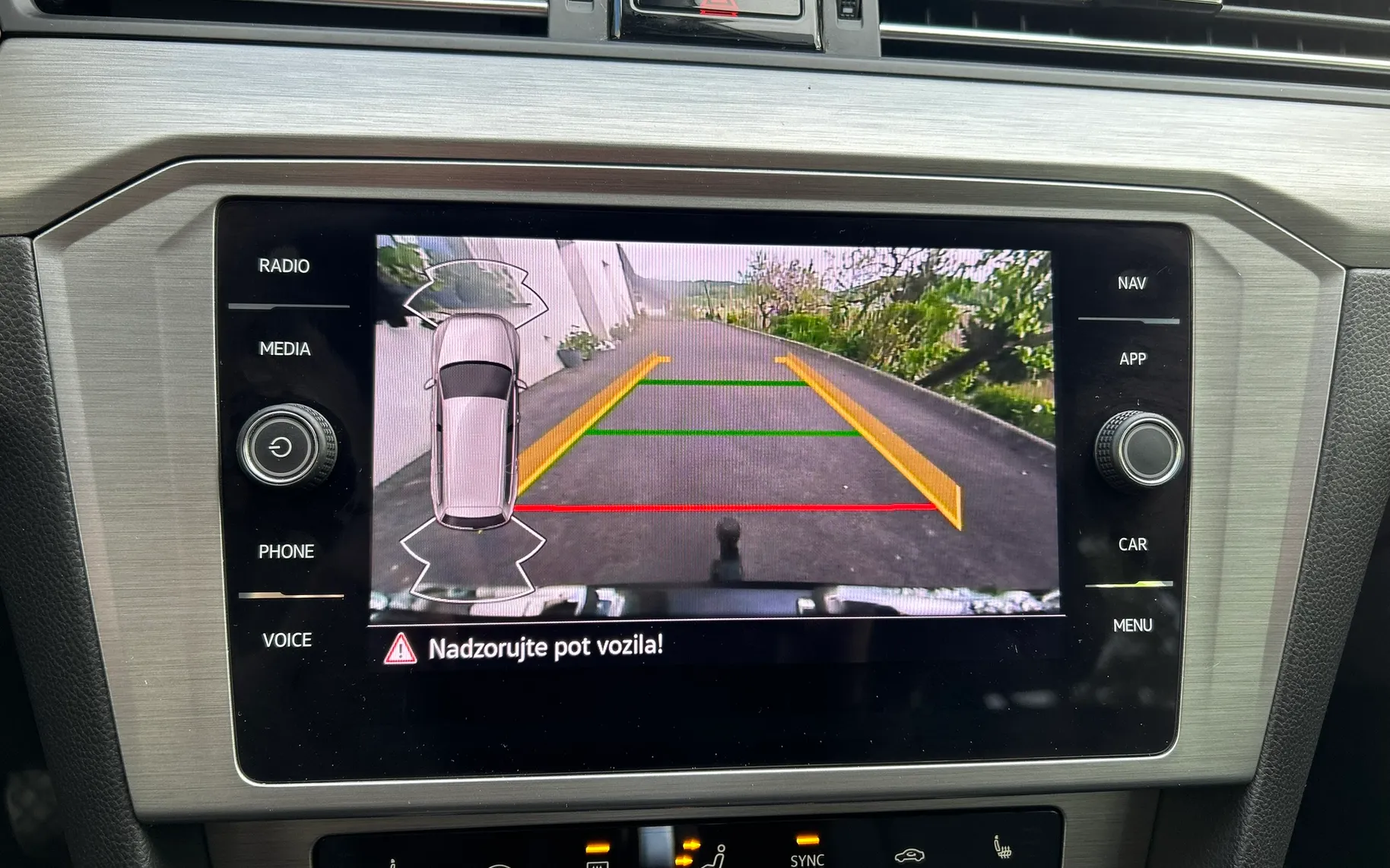 Notranja slika - VW Passat - Variant 2.0 TDI DSG, ELKTRIČNA KLJUKA, KAMERA Premium - 6
