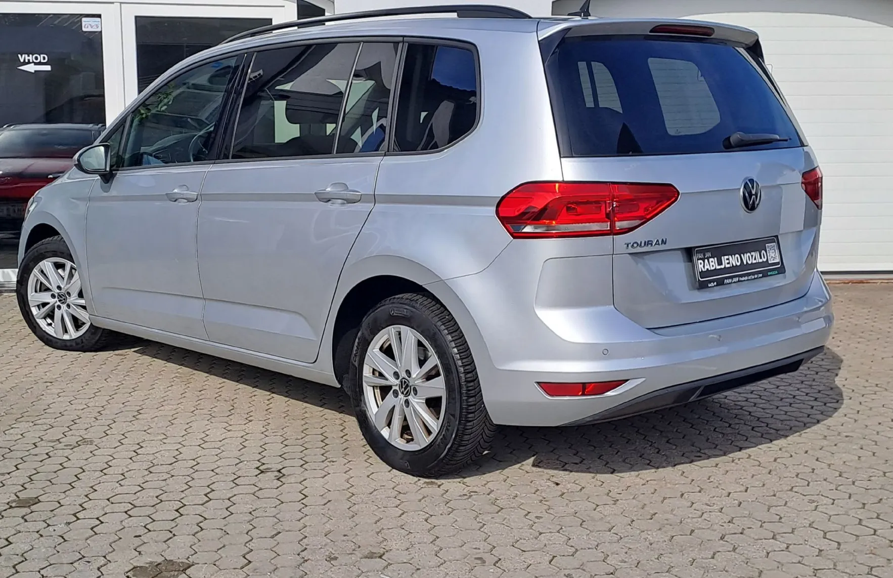 Zunanja slika - Volkswagen Touran - 2.0 TDI BMT Family DSG - 3