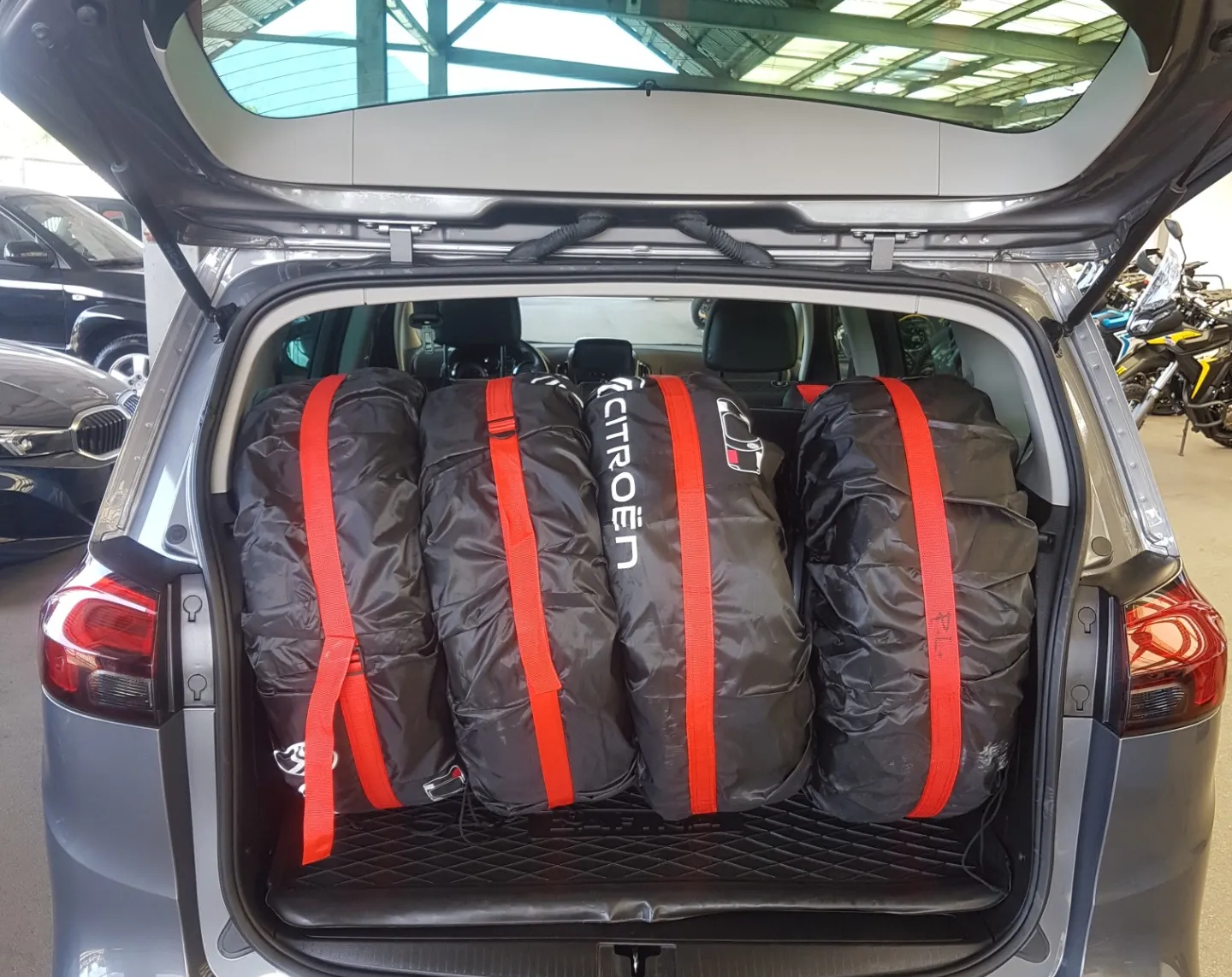 Zunanja slika - Opel Zafira - Tourer 1,6 CDTi Cosmo Start/Stop - 17
