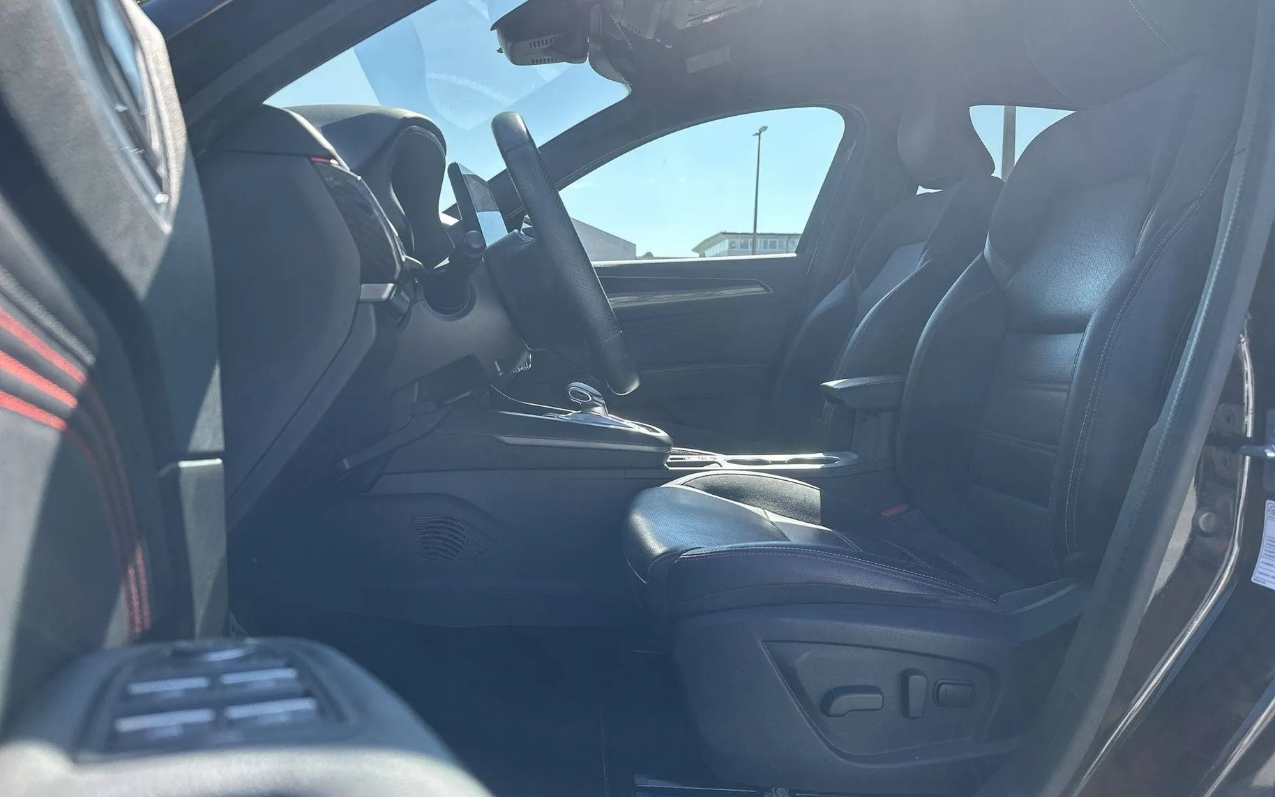 Notranja slika - Renault Megane Conquest - 1.6 E-Tech RS Line Avt. - 10