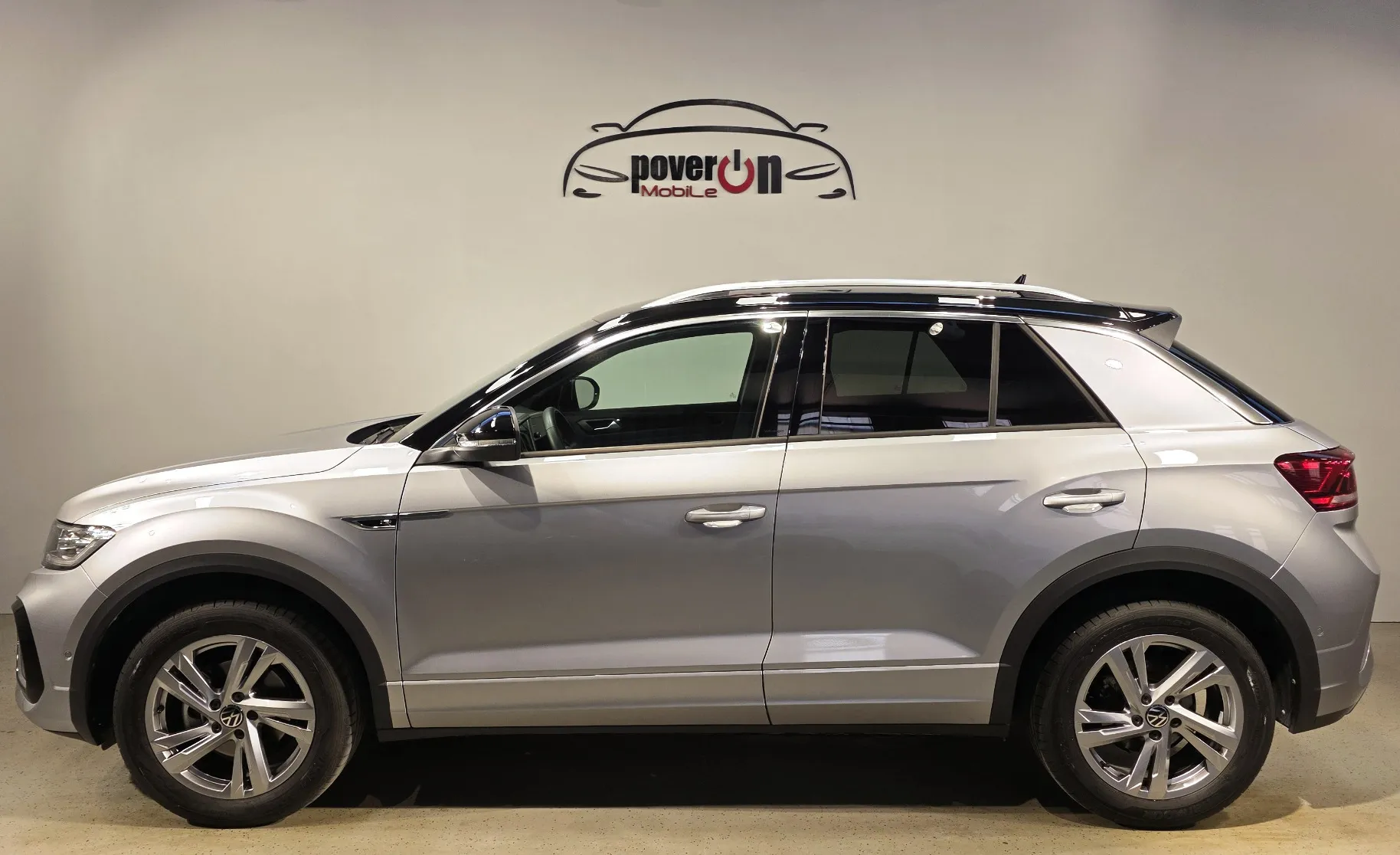 Zunanja slika - VW T-Roc - 1,5 TSI BMT R-Line DSG 1.LAST SLO VIRTUAL KAM iQLED - 2