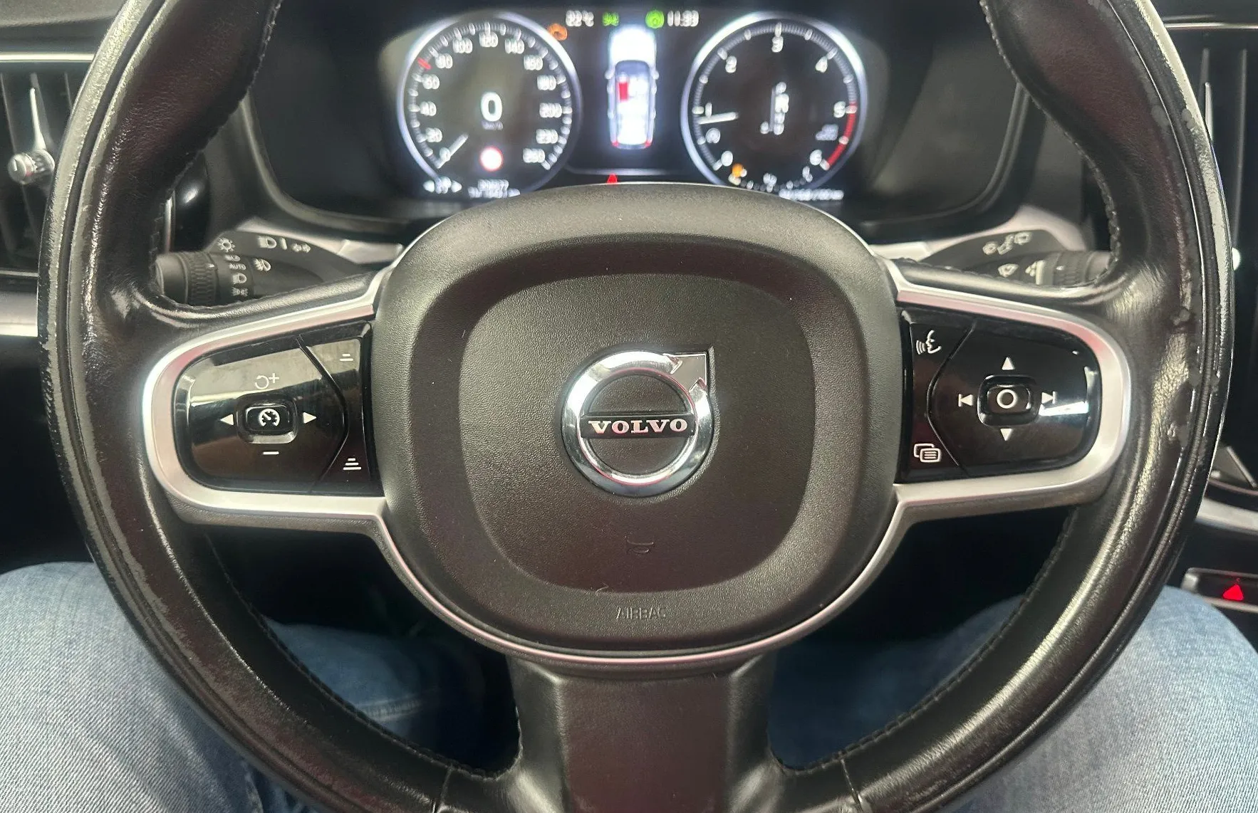 Zunanja slika - Volvo V60 - D3 Momentum Pro Avt+4 ALU.USNJE.NAVI.4X4.TOP - 10