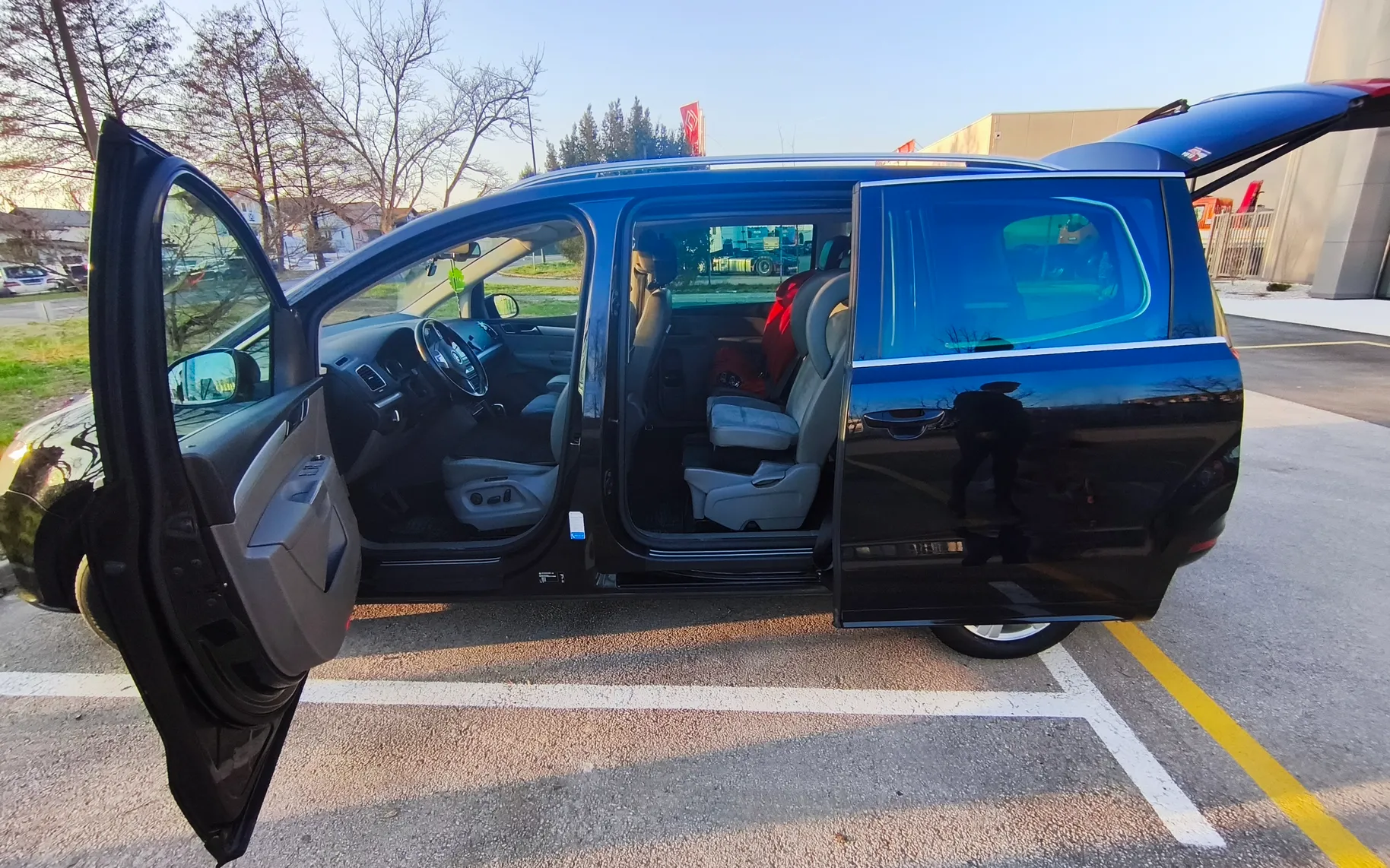 Zunanja slika - VW Sharan - 2,0 TDI BlueMotion Technology Highline DSG - 5