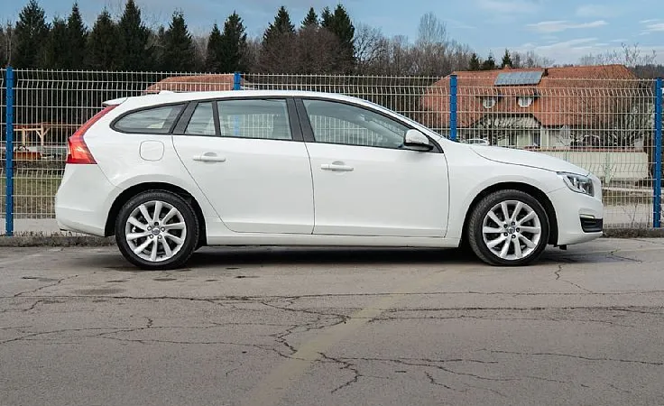 Zunanja slika - Volvo V60 - D4 A Business - 4