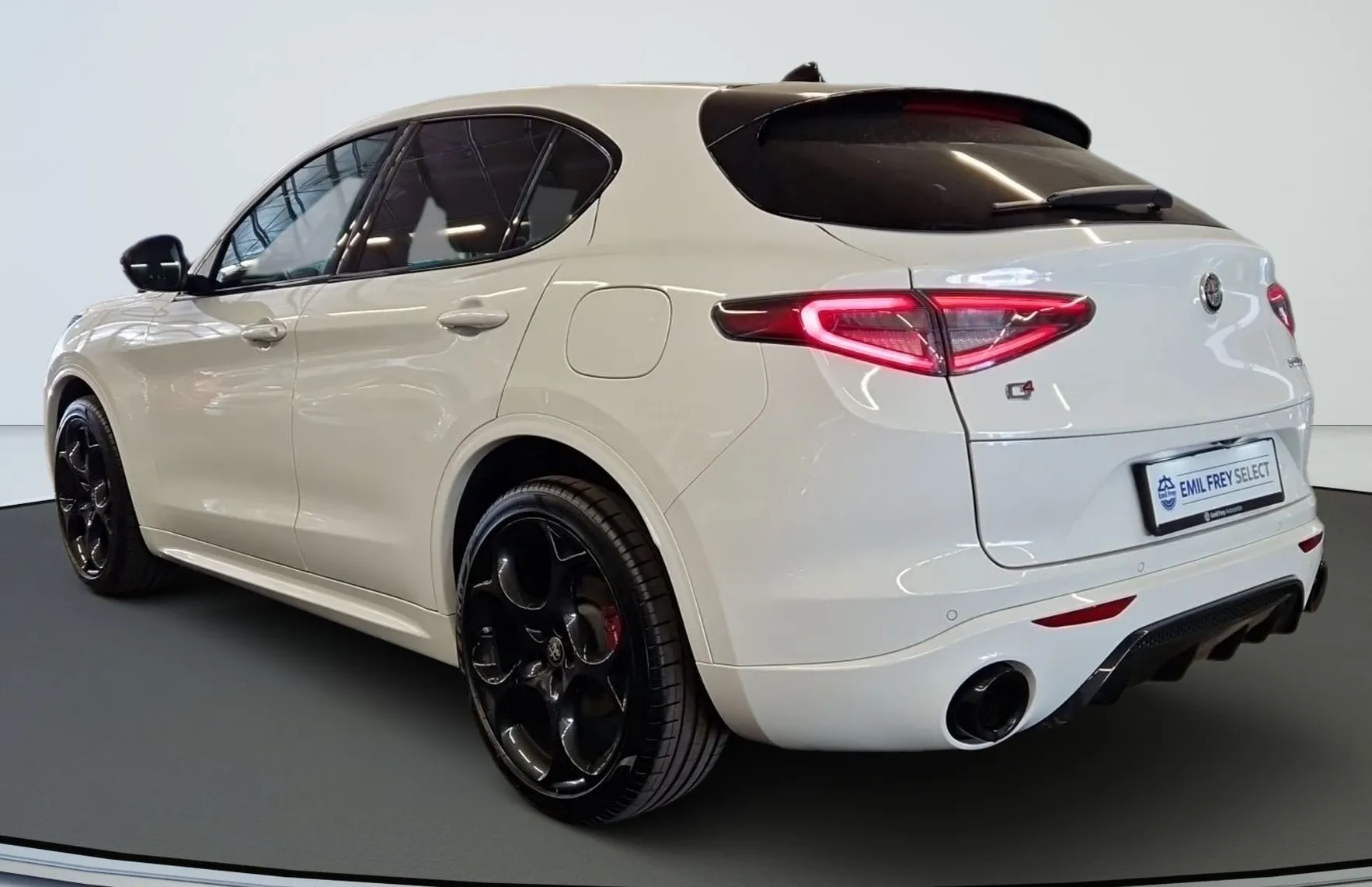 Zunanja slika - Alfa Romeo Stelvio - Q4 2.0 Turbo 16v 280 AT8 Q4 - 4