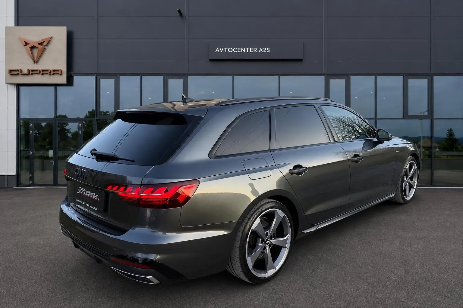 Zunanja slika - Audi A4 Avant - 35 TDI S tronic S line - 3