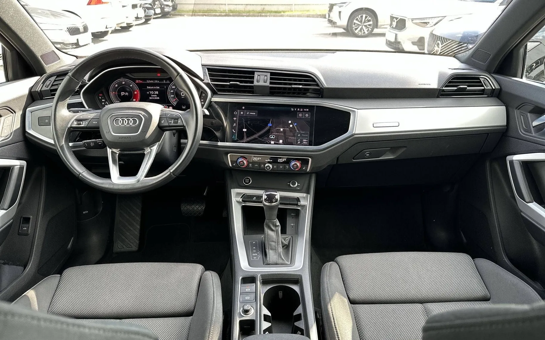 Notranja slika - Audi Q3 - 35 TDI SPORT S tronic - 20
