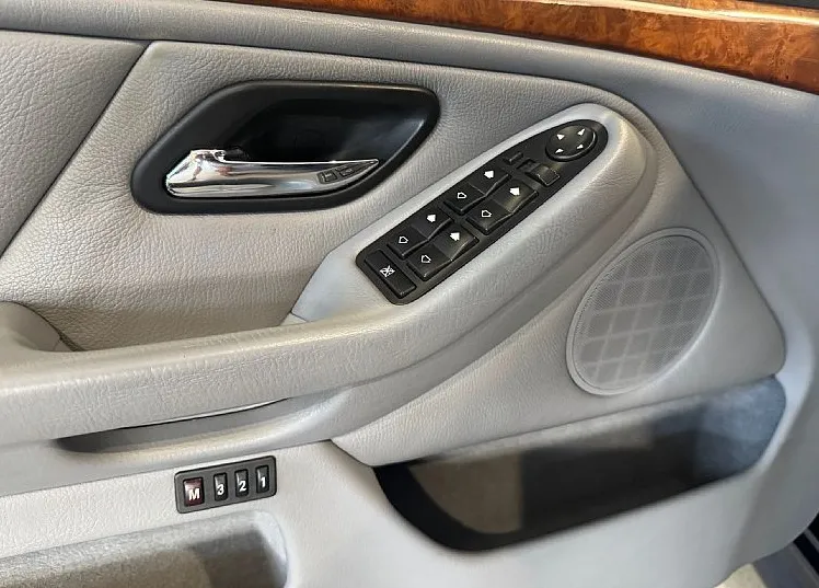 Zunanja slika - BMW Serija 5 - : 540 iA limuzina - MSPORT - V8 MOTOR - PRVA BARVA - 14