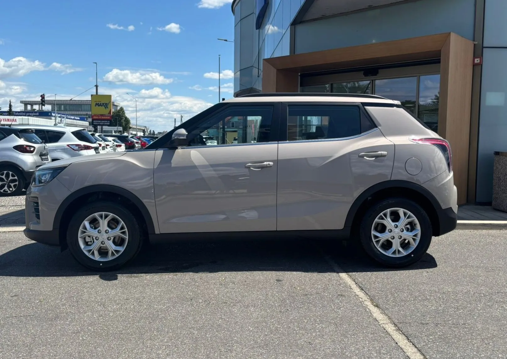 Zunanja slika - KG Mobility Tivoli - 1.5 GDI-T Fresh M T - 3