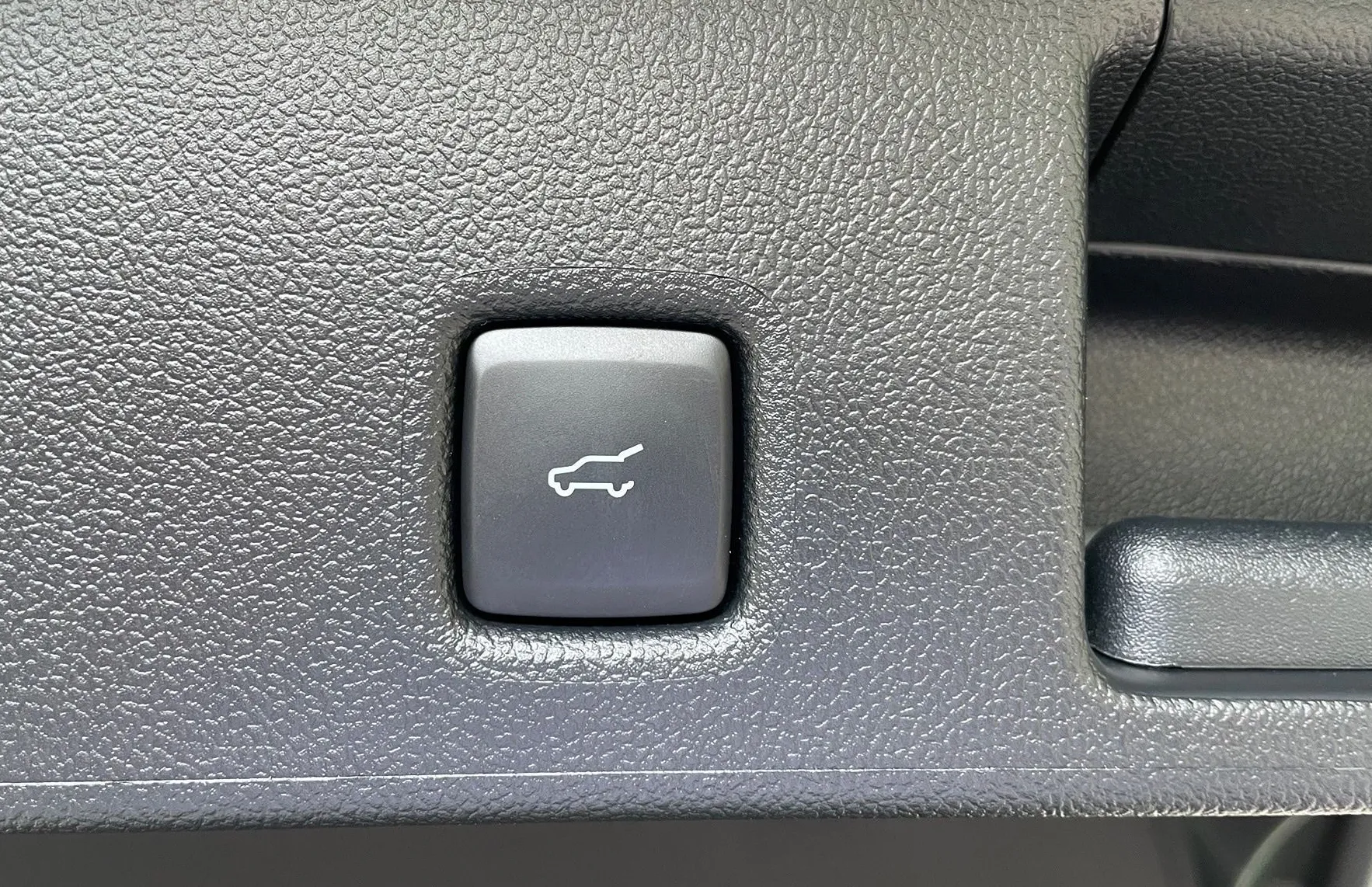 Zunanja slika - Ford Kuga - ACTIVE X 2.5 Duratec Hybr 134kW FHEV AWD - 12