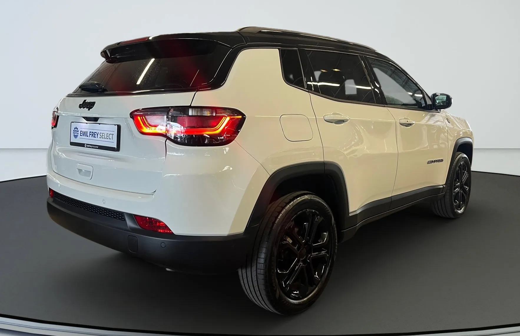 Zunanja slika - Jeep Compass - 1.5 T4 e-Hybrid North Star DCT - 3