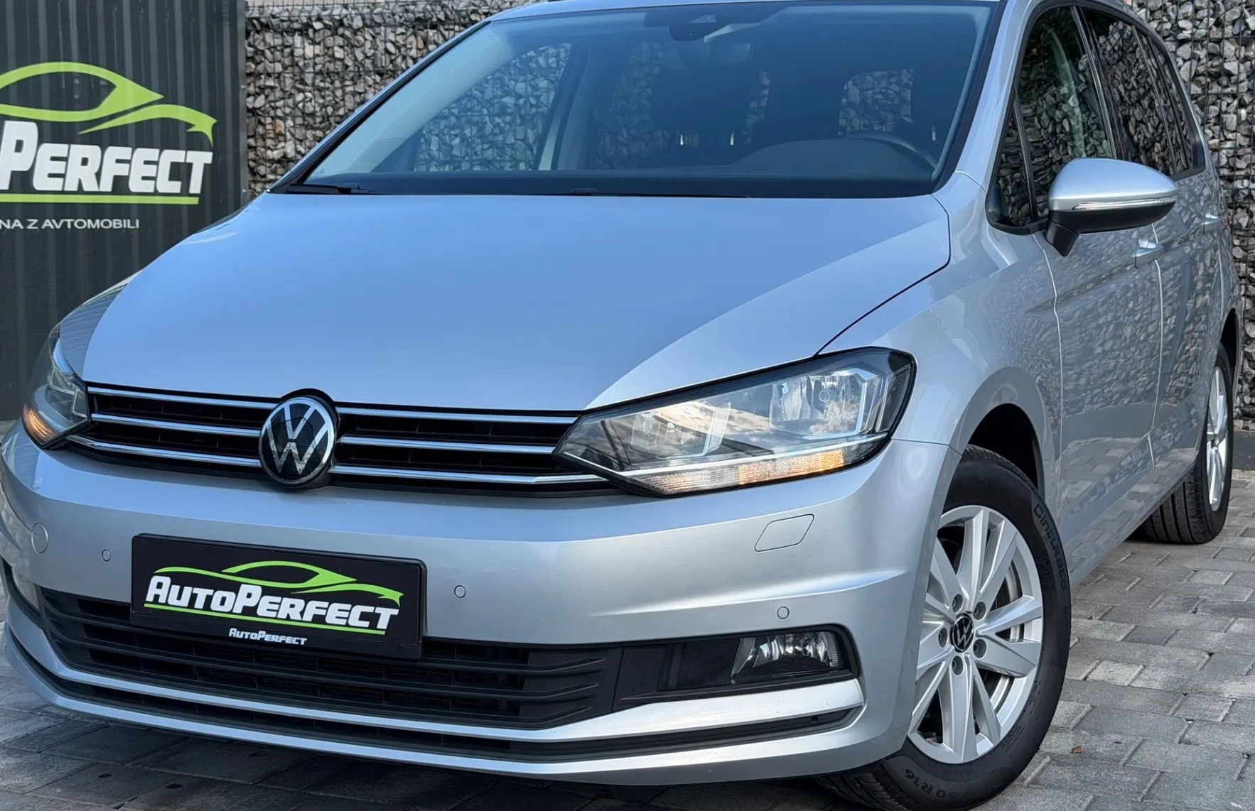 Zunanja slika - Volkswagen Touran - 2.0 TDI DSG |1. LAS.|VIRTUAL|ALCANTARA|MASAZA|PDC| - 3