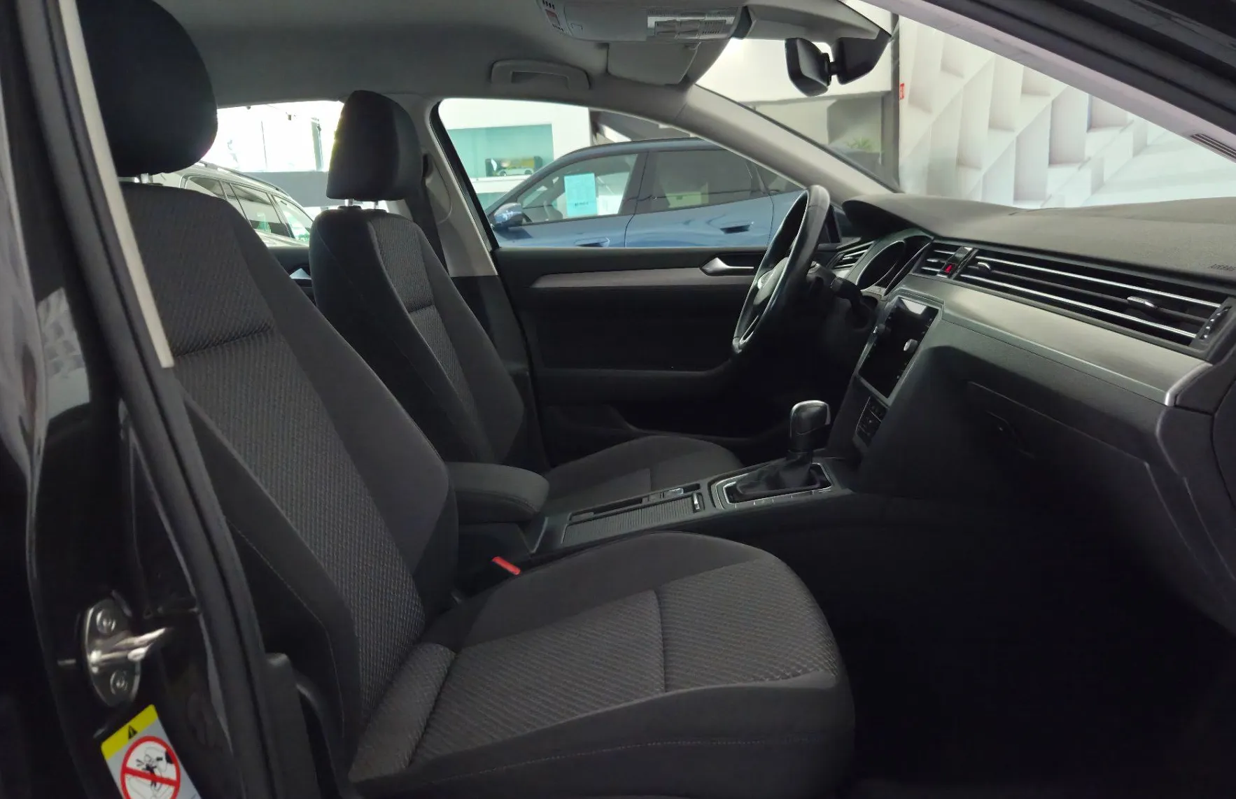 Zunanja slika - Volkswagen Passat - 1.5 TSI BMT Business DSG - 13
