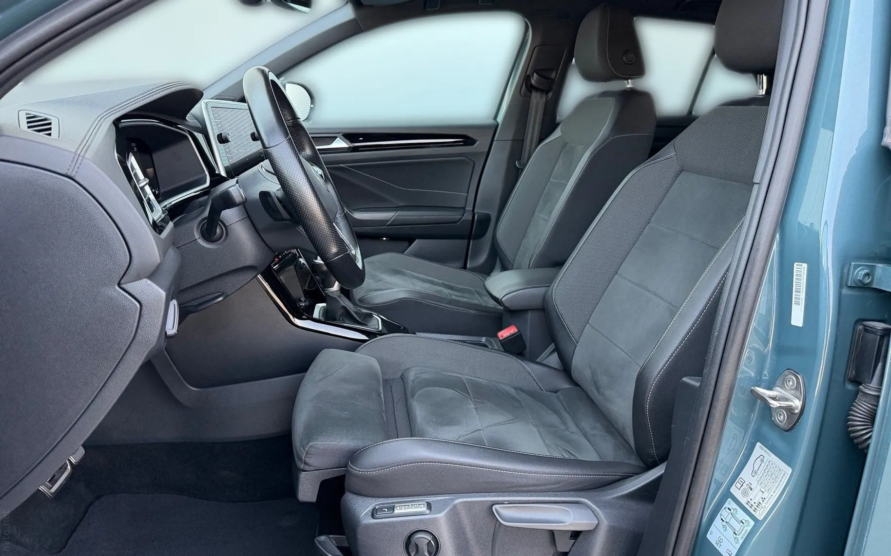 Notranja slika - Volkswagen T-Roc - 2.0 TDI BMT R-Line DSG-Vl.kljuka-Masaža-IQ Light.. - 7