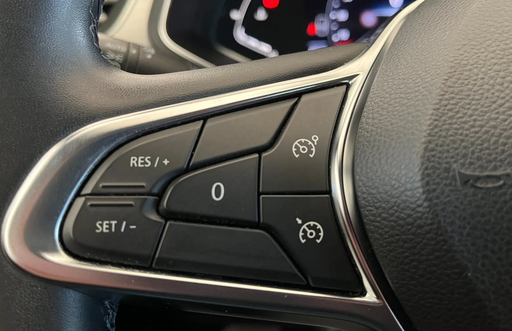 Zunanja slika - Renault Captur - TCe 90 Intens - 1. LASTNICA - SLOVENSKI - 13