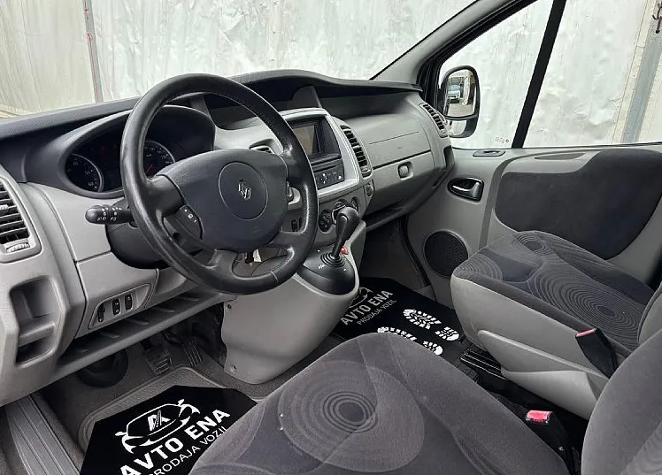 Zunanja slika - Renault Traffic - 2.0 DCi 90 - 8