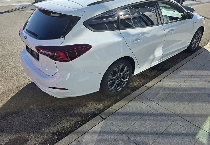 Zunanja slika - Ford Focus - ST-Line 1.0 Ecoboost Hybrid 155KM - 6