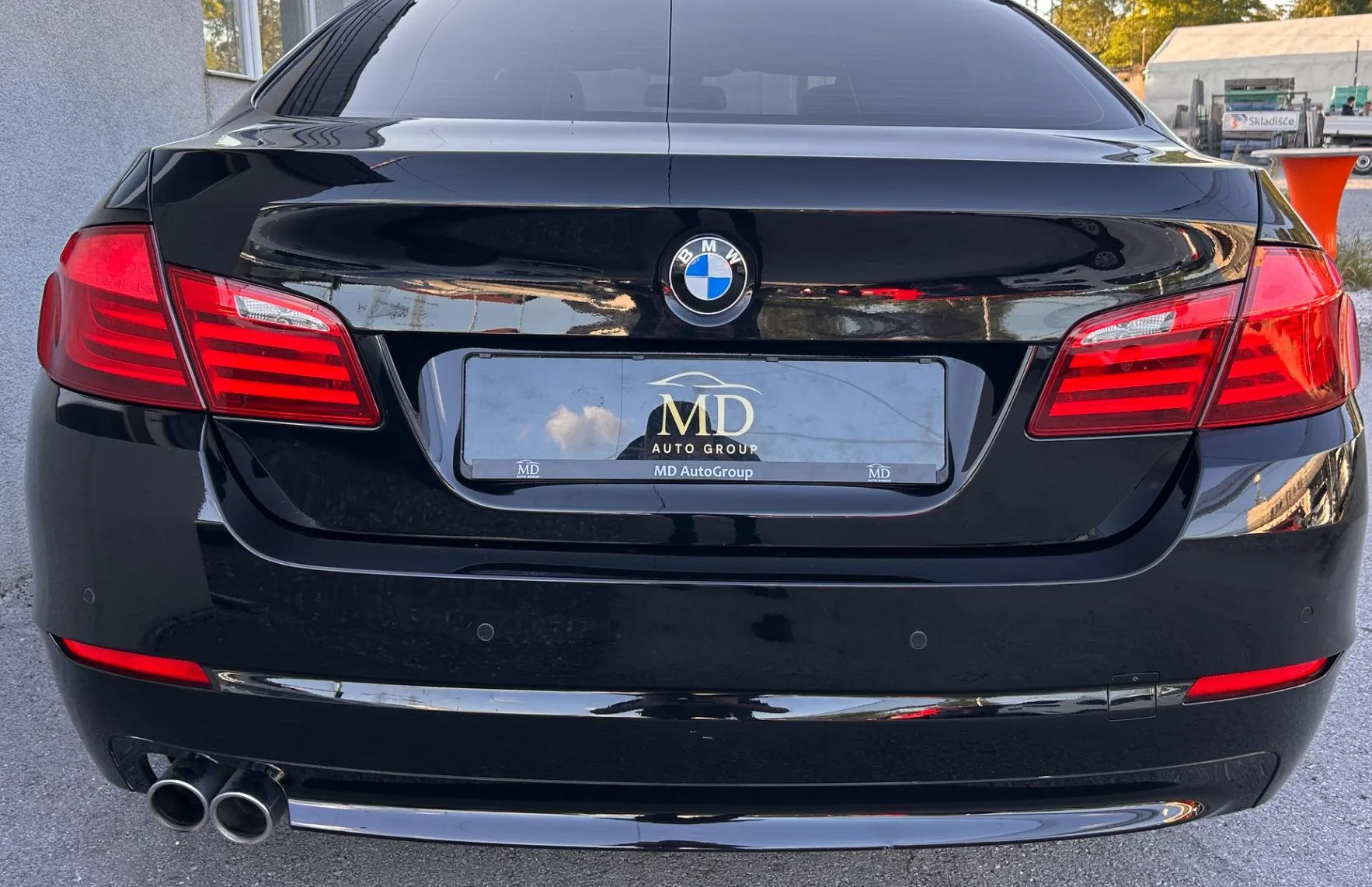 Zunanja slika - BMW Serija 5 - : 520d-XSENON-GRETJE SEDEŽEV-ŠIBEDAH-AUTOMATIK - 6