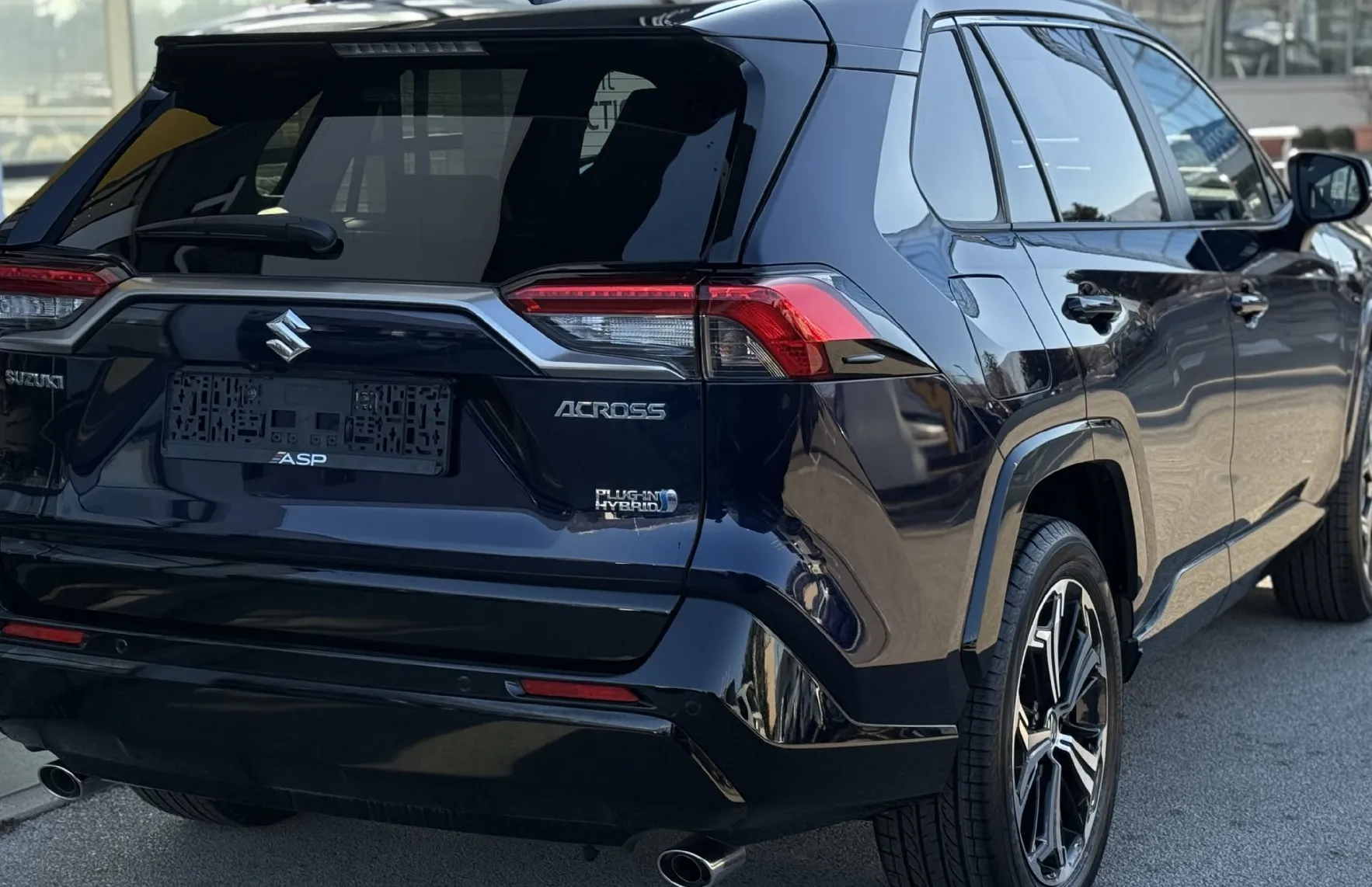 Zunanja slika - Suzuki Across - 2.5 PHEV AWD ELEGANCE - 5