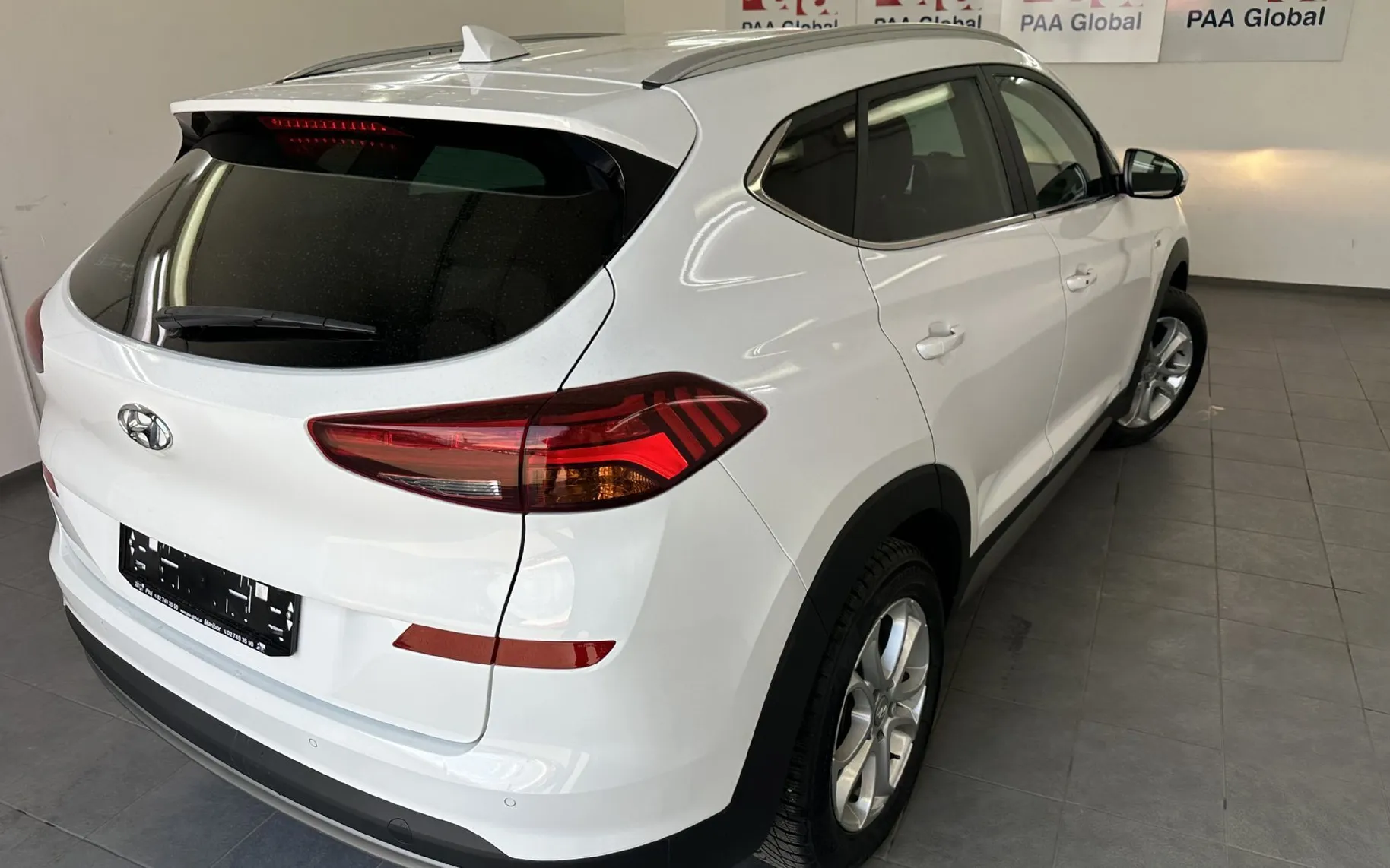 Zunanja slika - Hyundai Tucson - 1.6 CRDI Impression 2WD 100kW.KAMERA.NAVI.ACC.AUT. - 15