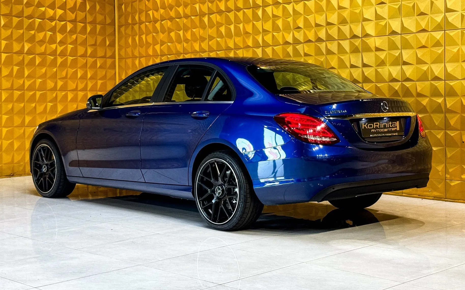 Notranja slika - Mercedes-Benz C-Razred - C 220 d  - NAVI-TEMP - 7