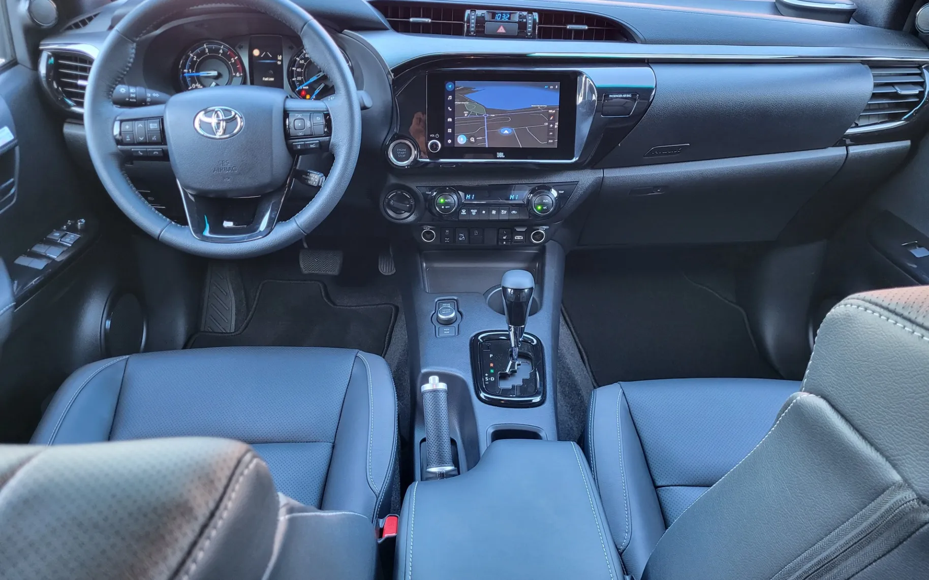 Zunanja slika - Toyota Hilux - 2.8 D-4D Invincible Automatic - 20