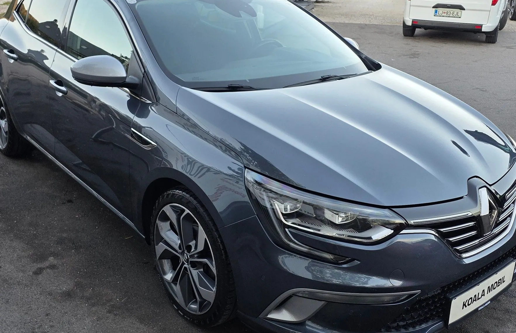 Zunanja slika - Renault Mégane - Megane TCe 130 GT LINE LED-KAMERA-NAVI-ALU18-1.LASTNIK - 4