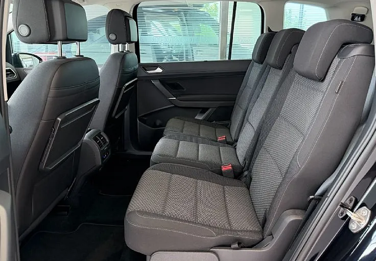 Zunanja slika - Volkswagen Touran - 1.5 TSI avt. Family 7 sedežev - 10