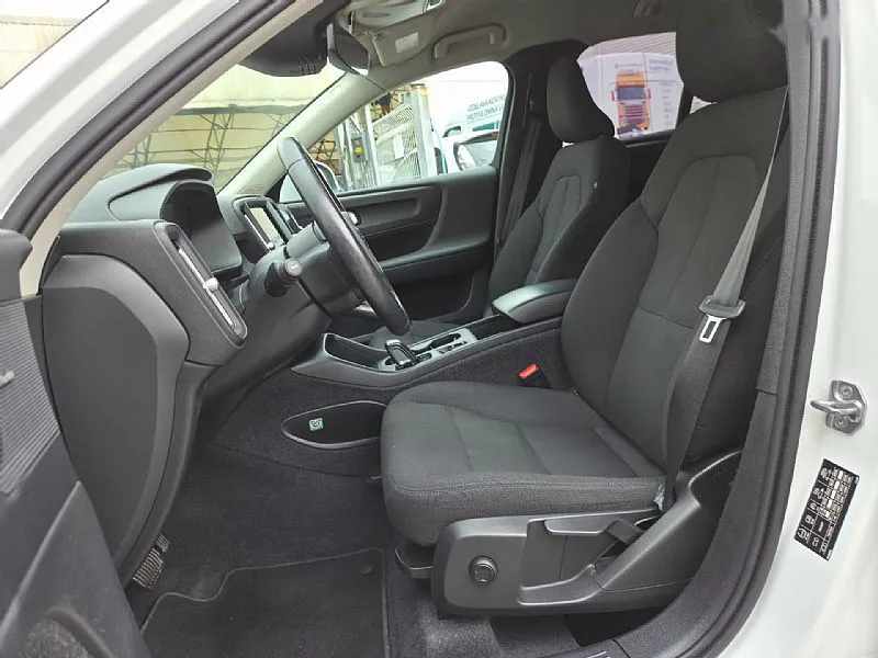 Zunanja slika - Volvo XC40 - 1.5T2 Momentum Core AUTOMATIC-FULLLED-NAVI-KAMERA - 9