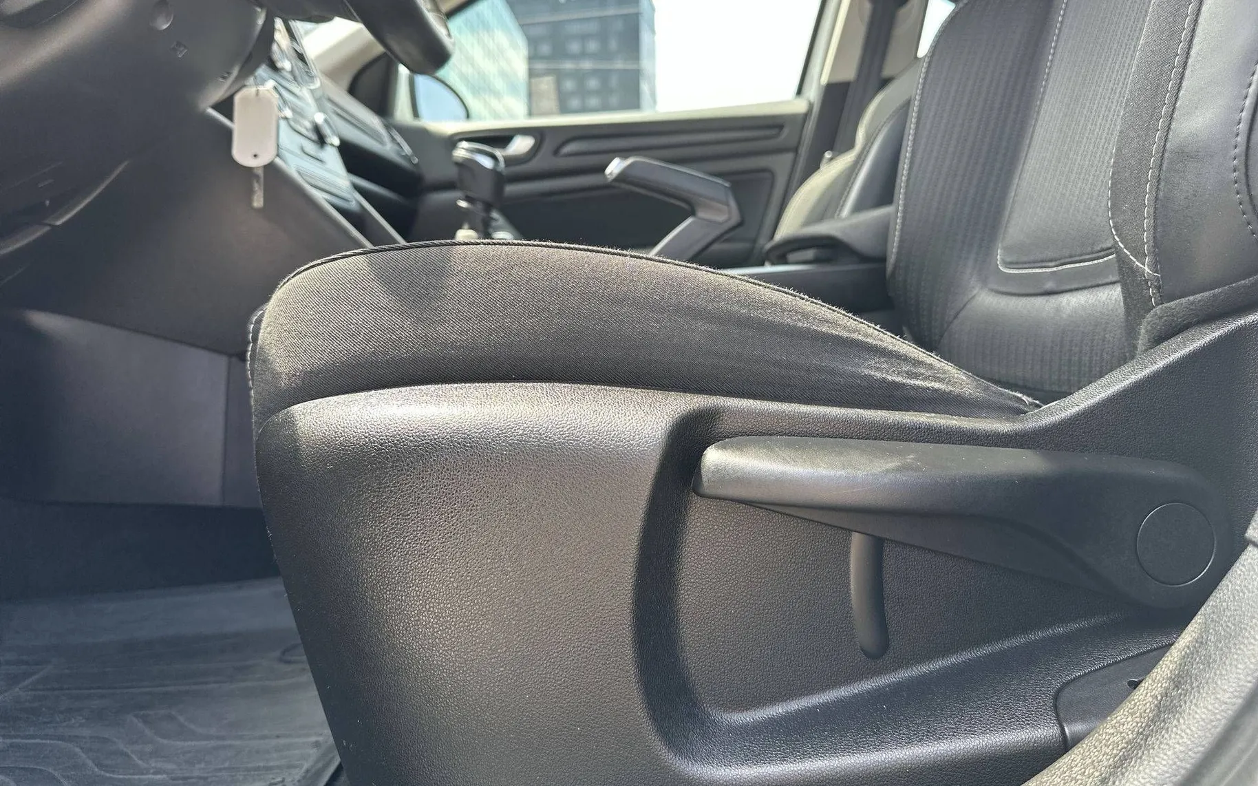 Notranja slika - Renault Megane - Berline TCe 100 - 11