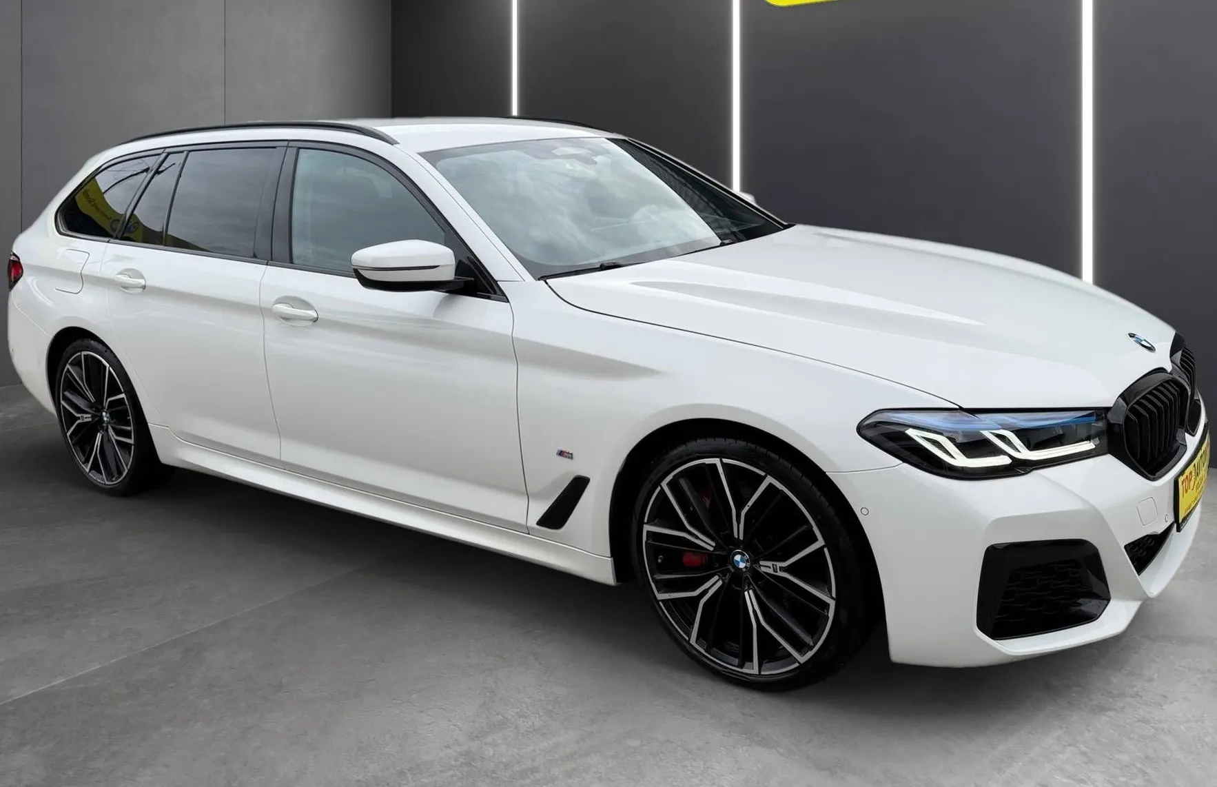 Zunanja slika - BMW Serija 5 - Touring: 540d xDrive M-PAKET LASER ACC KAM HUD NAVI KLJU - 9