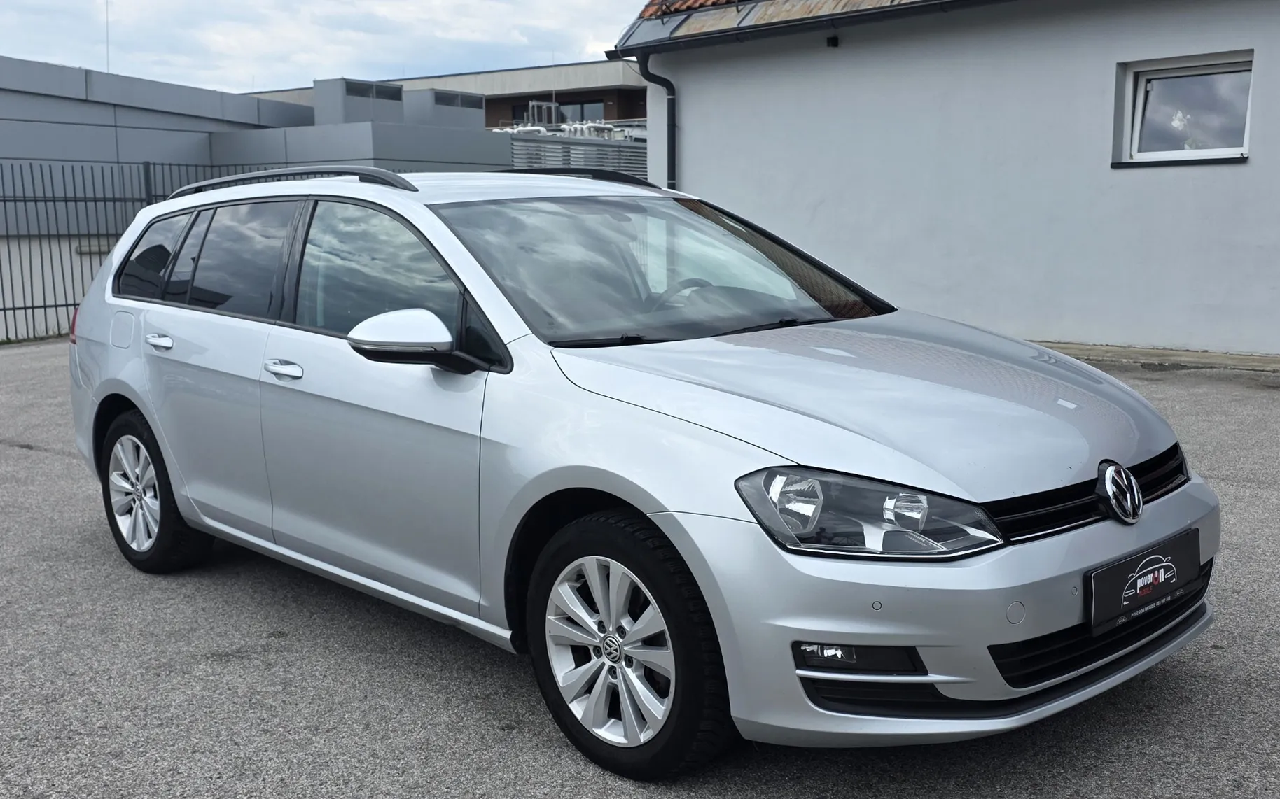 Zunanja slika - VW Golf - Variant 1,6 TDI DSG VEL. SERVIS NAVI TEMP PDC KLJUKA - 6