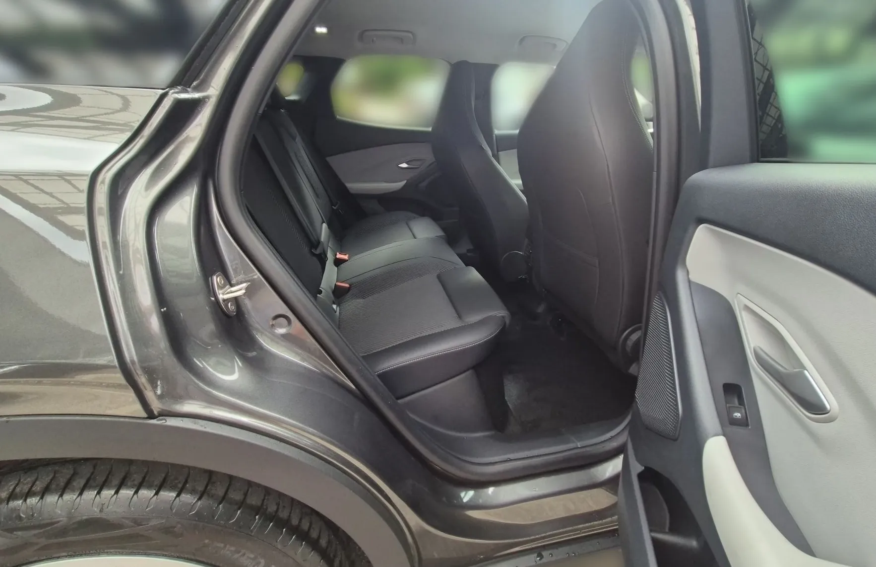 Zunanja slika - Ford Explorer - EV STYLE 170PS 52KWH RWD-NA ZALOGI-DOBAVA TAKOJ - 13