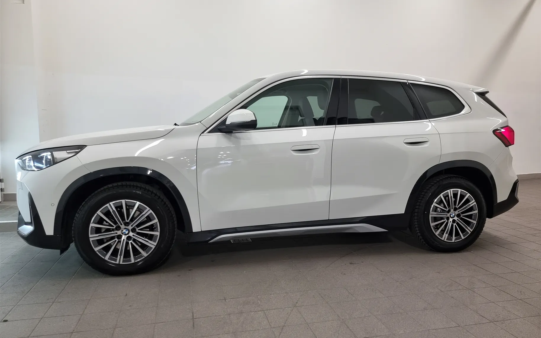 Zunanja slika - BMW iX - 1 eDrive20 - 19