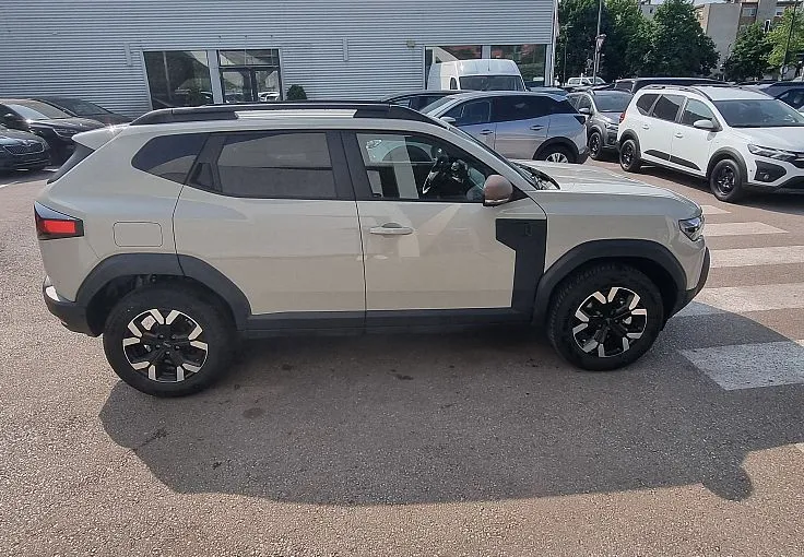 Zunanja slika - Dacia Duster - mild hybrid 130 Extreme+paket City+4 leta servisov - 4