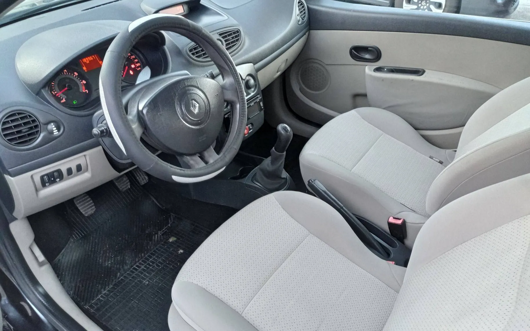 Zunanja slika - Renault Clio - Clio - 4