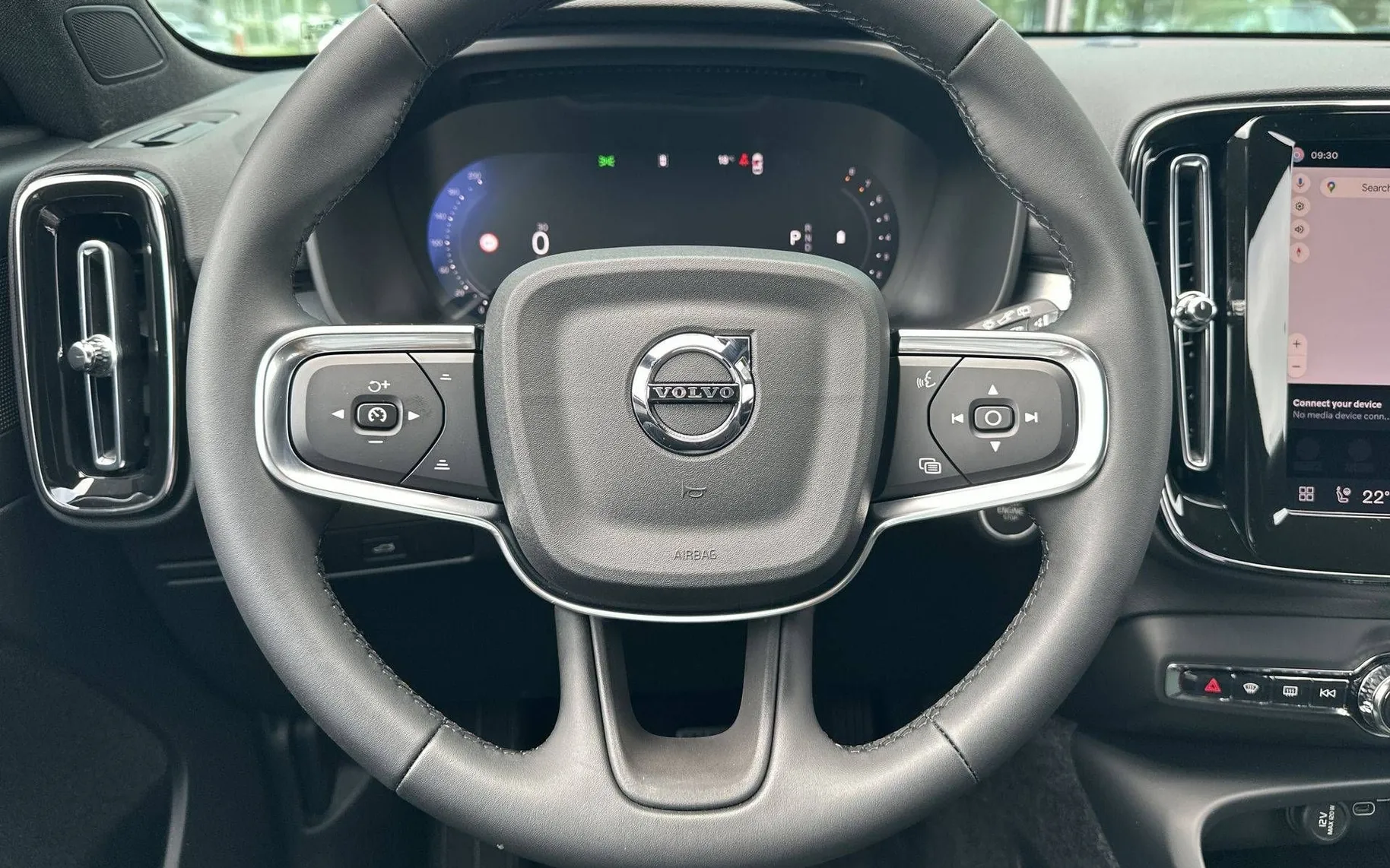Notranja slika - Volvo XC40 - B3 P Core AT DCT 3 leta garancije + 3 servisi... - 14