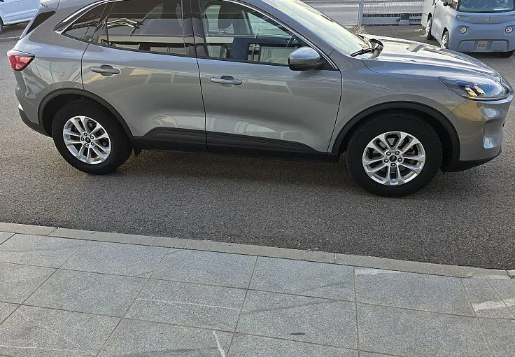 Zunanja slika - Ford Kuga - TITANIUM 1.5 MT6 - 3
