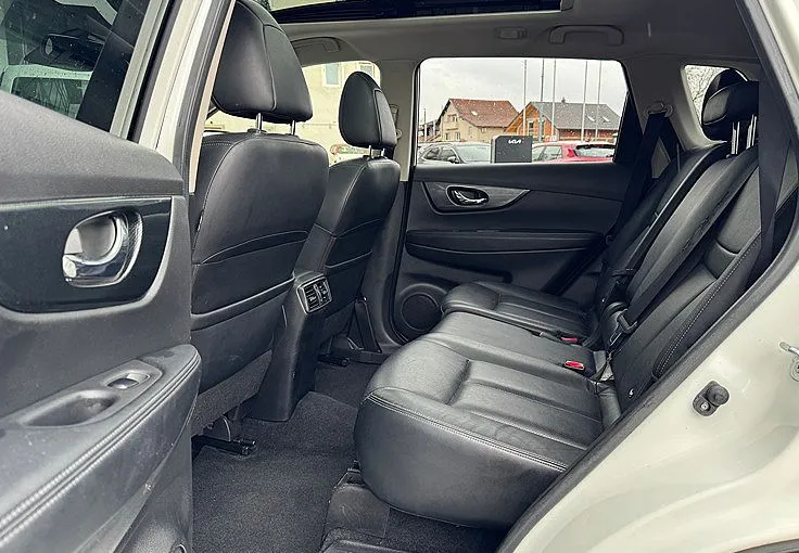 Zunanja slika - Nissan X-Trail - 1.6 DIG-T TEKNA 4x4 -360K -PANO -KEYLESS - 9