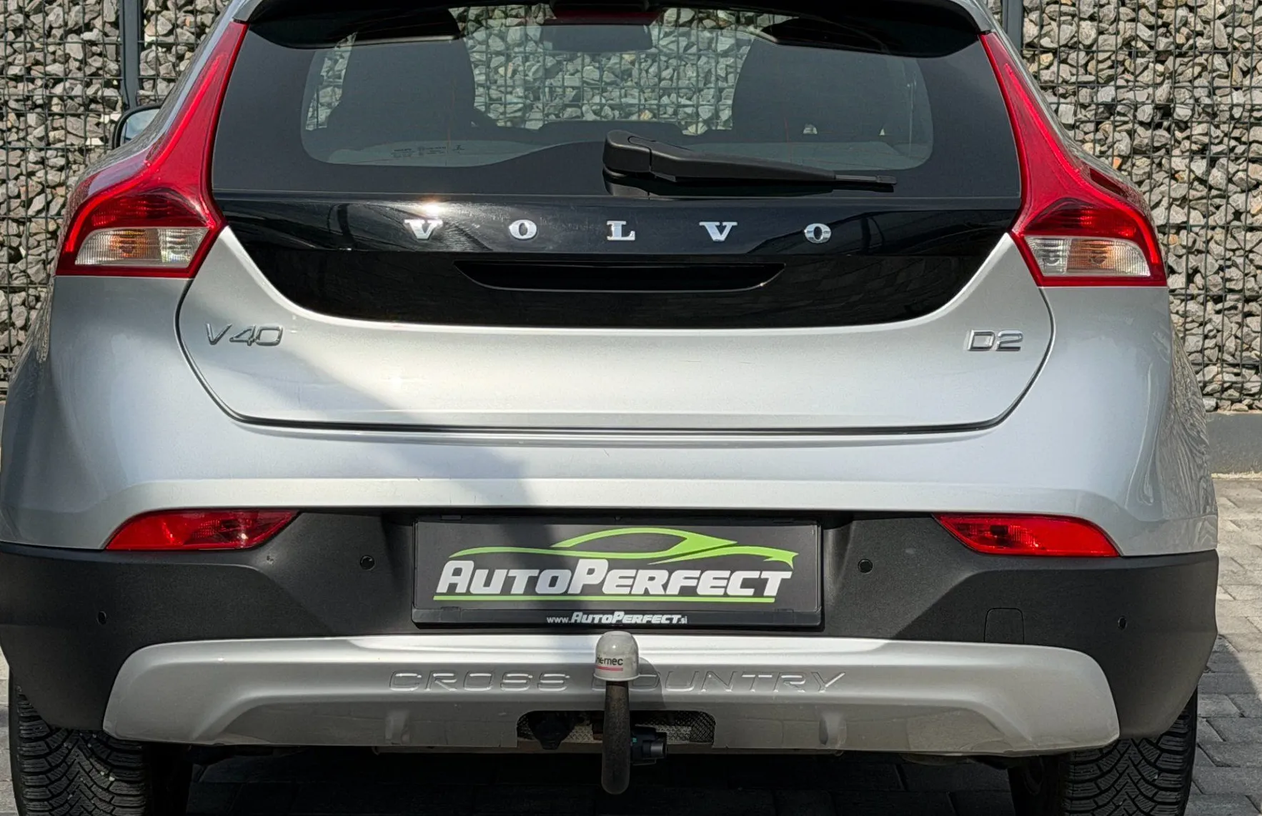 Zunanja slika - Volvo V40 Cross Country - 2.0TD D2|SLO|PDC|KLJUKA|V.SERVIS - 5