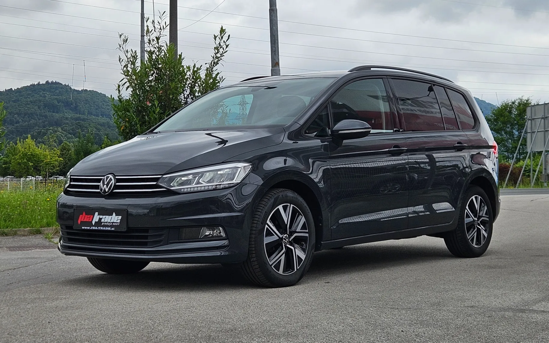 Zunanja slika - Volkswagen Touran - 2,0 TDI BMT Family DSG - 3