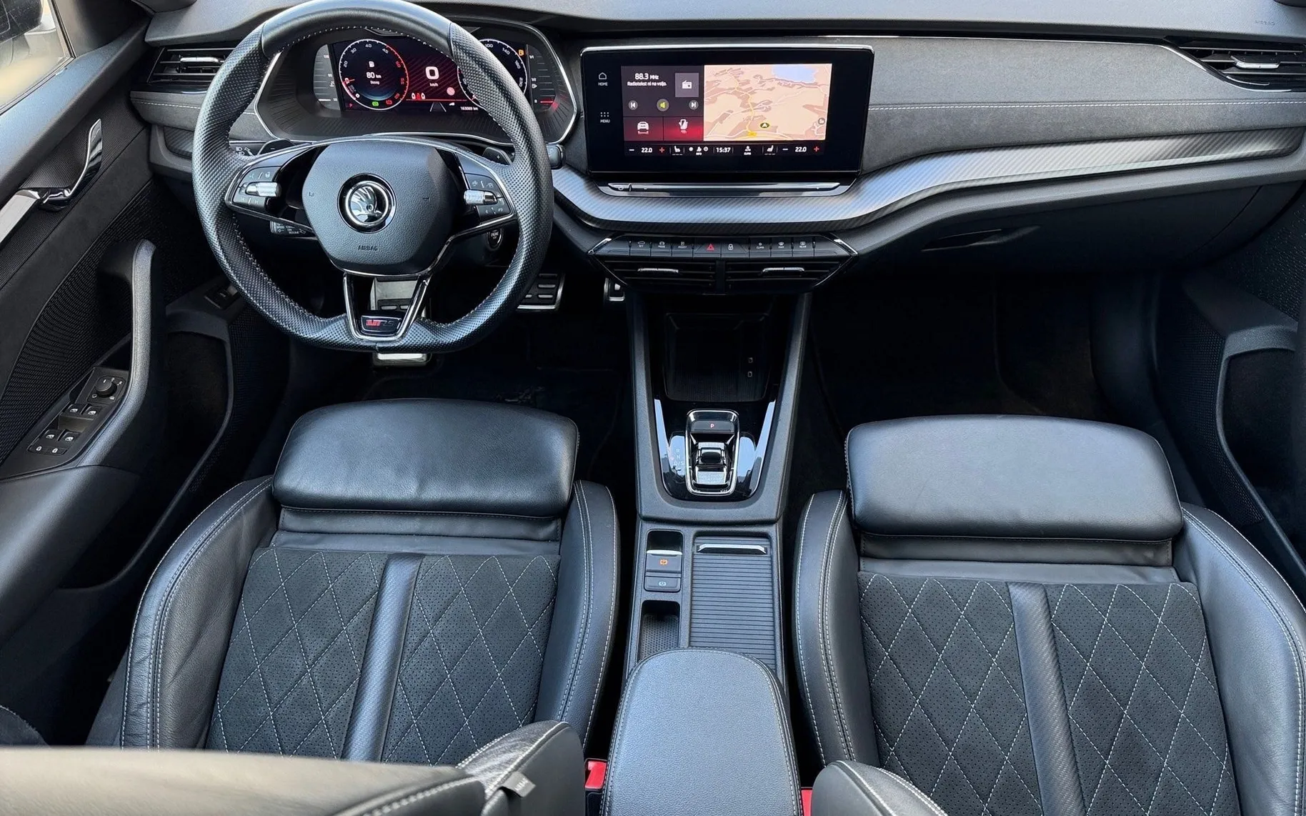 Notranja slika - Škoda Octavia - Combi 2.0 TDI RS DSG-Vl. kljuka-Mrtvi kot-Webasto - 10