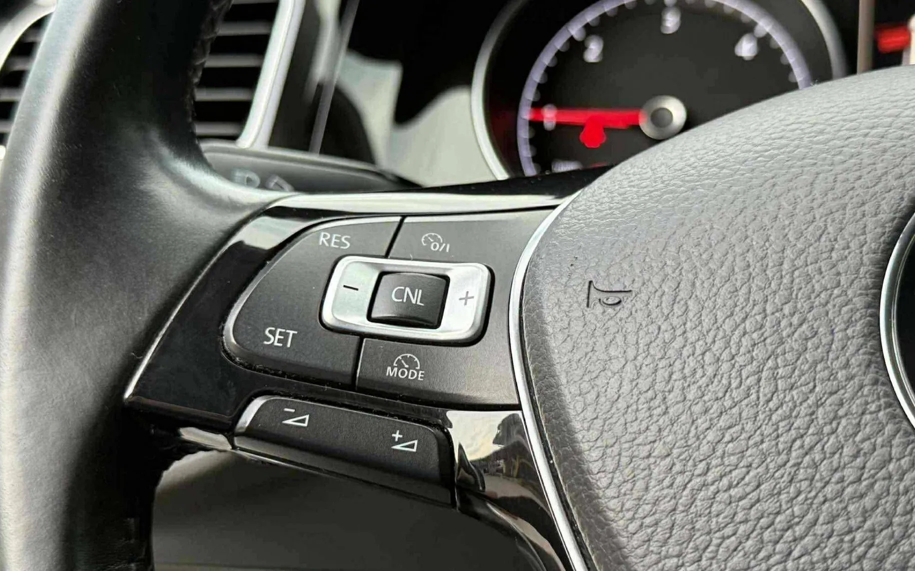 Zunanja slika - VW Golf - 1.6 TDI-ALLSTAR-LIZING ZA TUJCE-PDC-TEMPOMAT... - 13