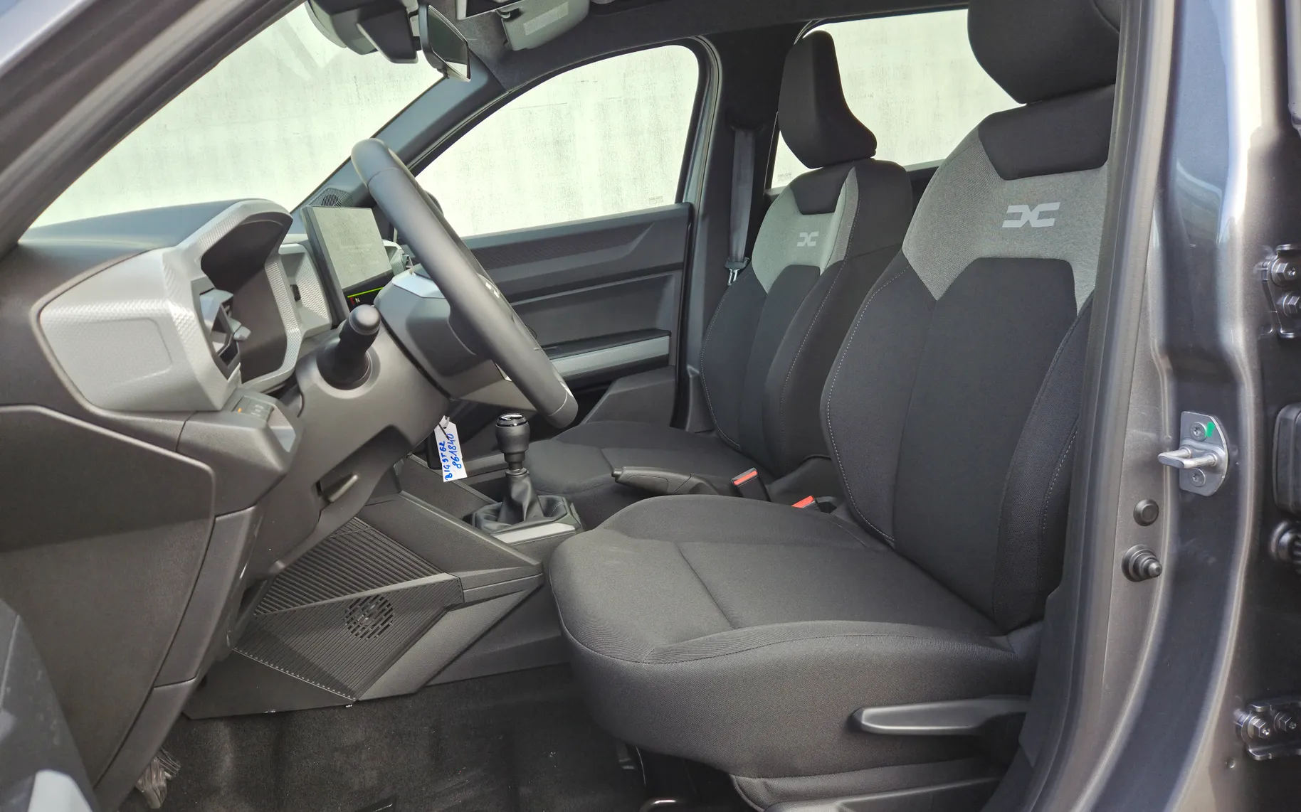 Zunanja slika - Dacia Bigster - Essential mild hybrid 140 +Zasilno rezervno kolo - 12