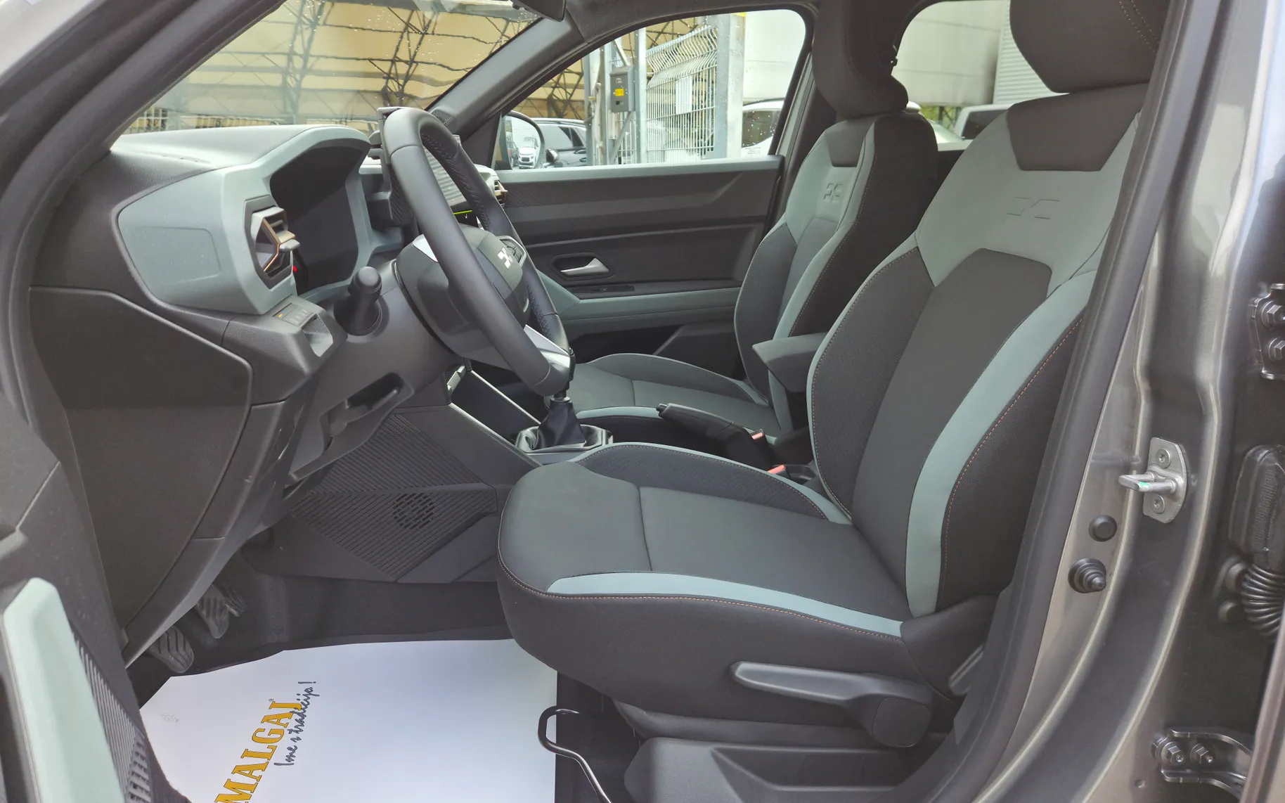 Zunanja slika - Dacia Duster - Extreme ECO-G +Paket City+Zimske gume - 12