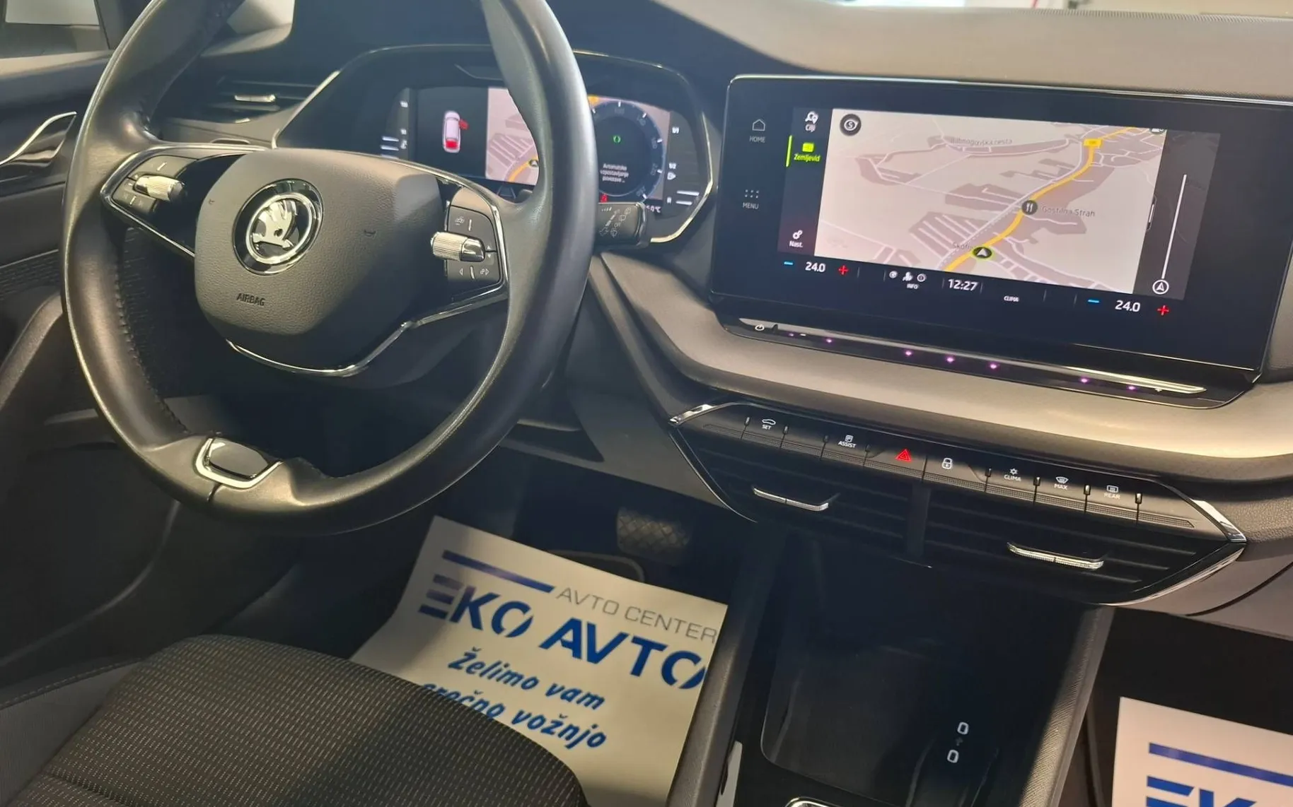 Notranja slika - Škoda Octavia - Combi 2.0 TDI DSG-ACC-NAVI-VIRTUAL-PDC-FULL LED- - 10