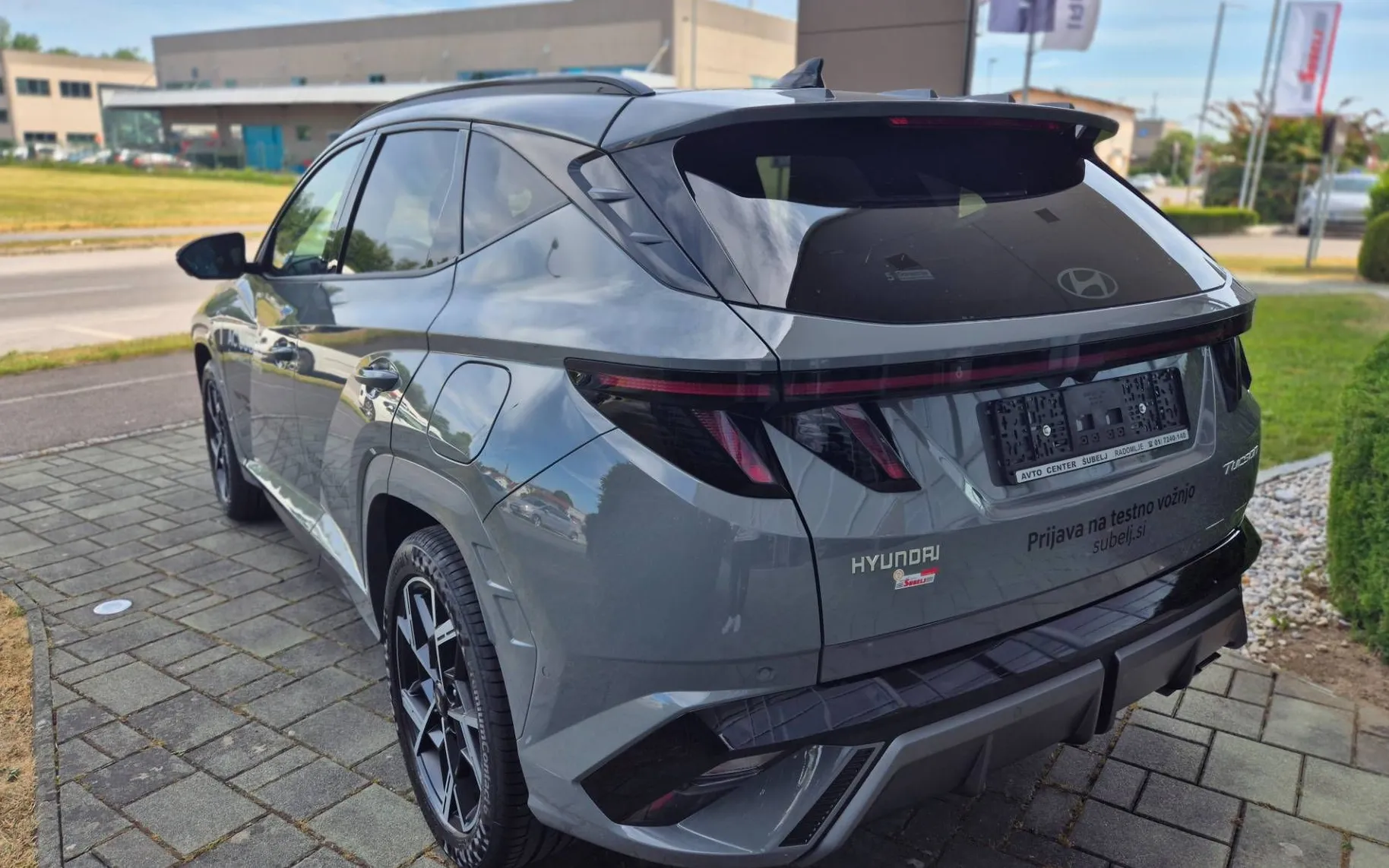 Zunanja slika - Hyundai Tucson - 1.6 T-GDI FL IMPRESSION   N-LINE. MSR. RADAR. PCA - 7