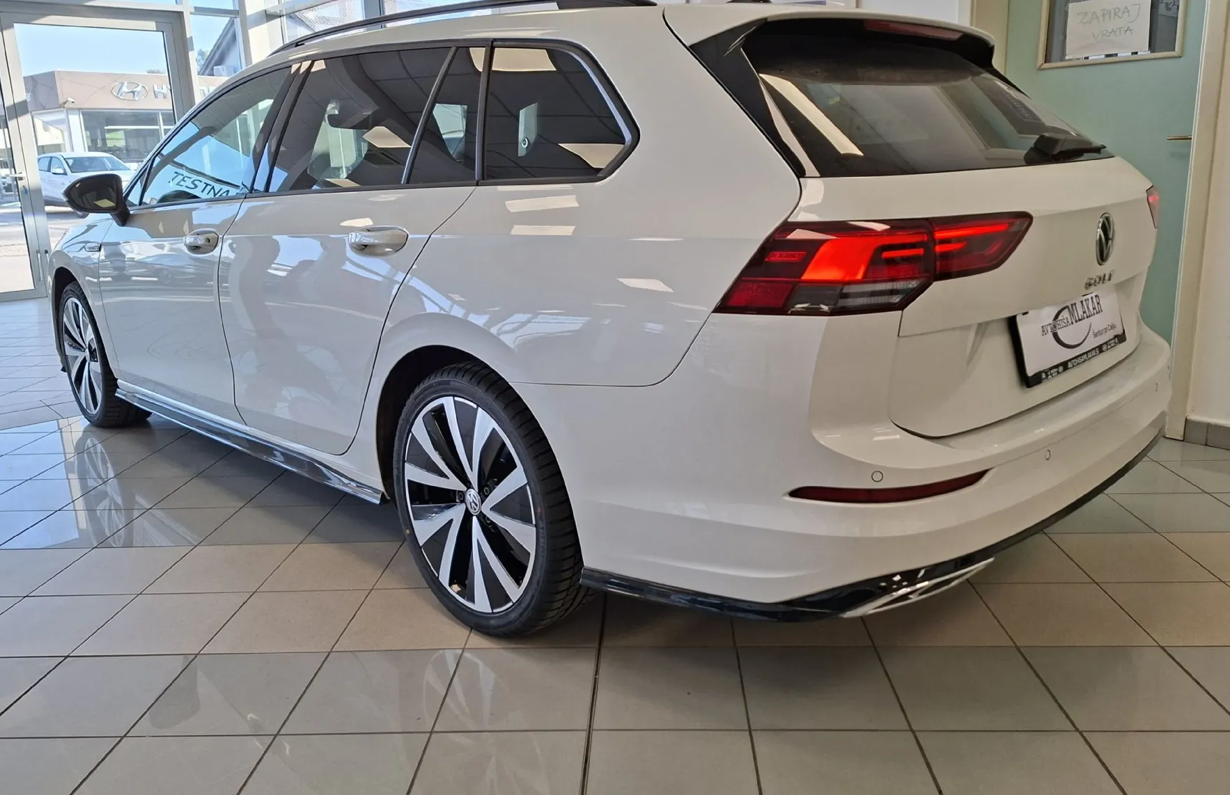 Zunanja slika - Volkswagen Golf - Variant 2.0 TDI R-Line avt. 110  150 - 3