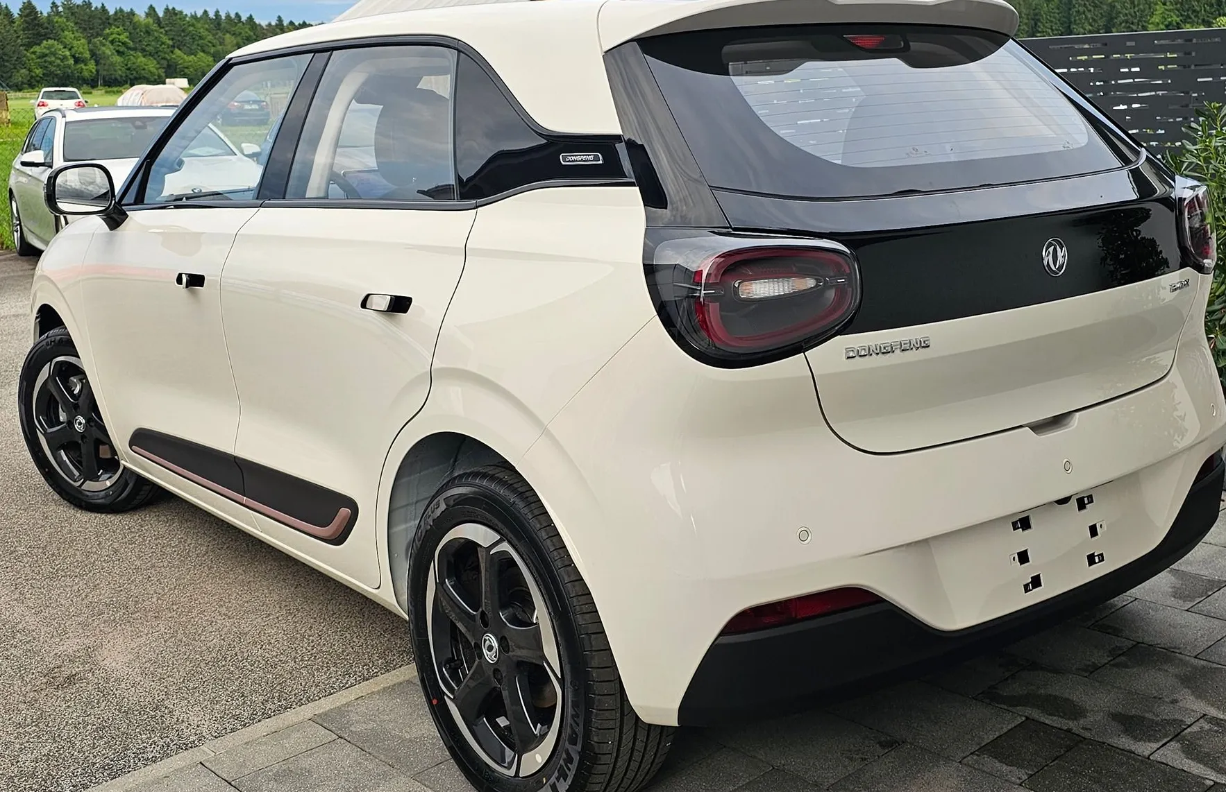 Zunanja slika - Dongfeng Box - E3 42.3 kWh 70 kW- 360KAM-LED- - 5